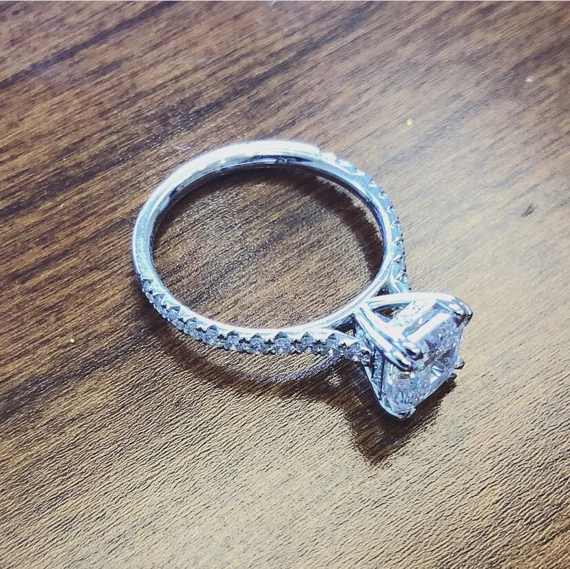 AF755A6C-D731-4DC7-BD9F-F03FB49DC74E