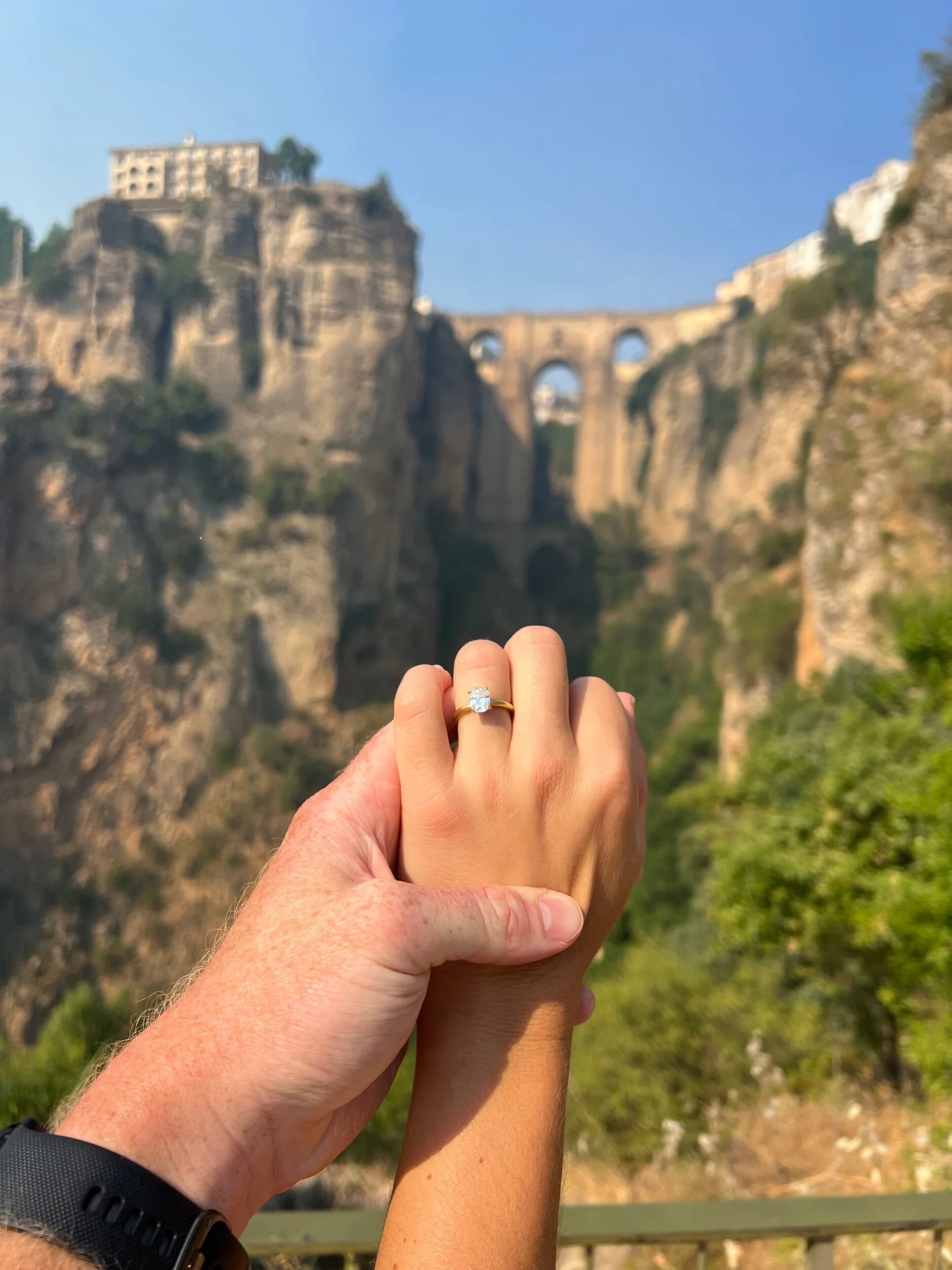 E9588F3E-B201-46A2-A464-80B089FFBDFE