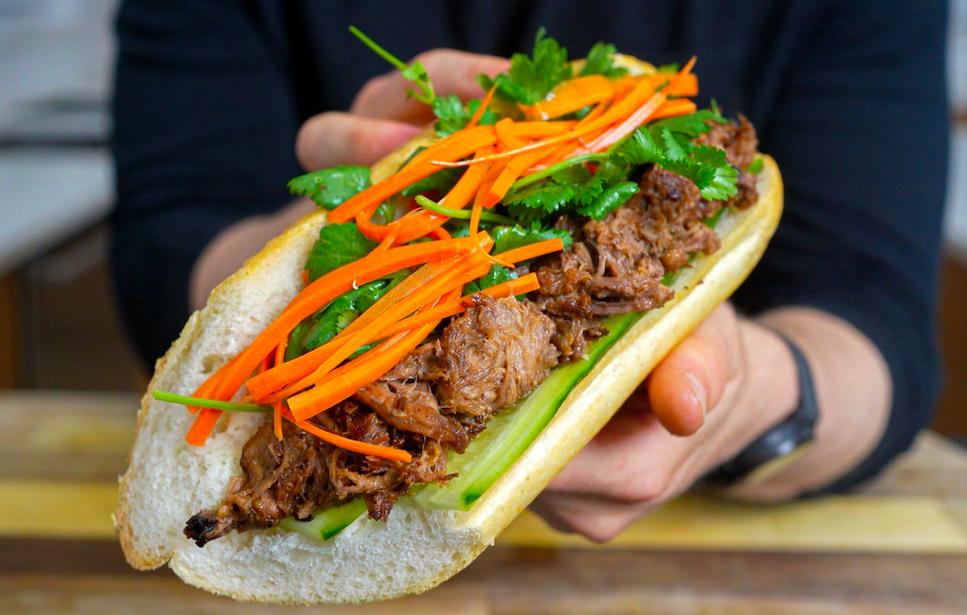LE BÁNH MÌ