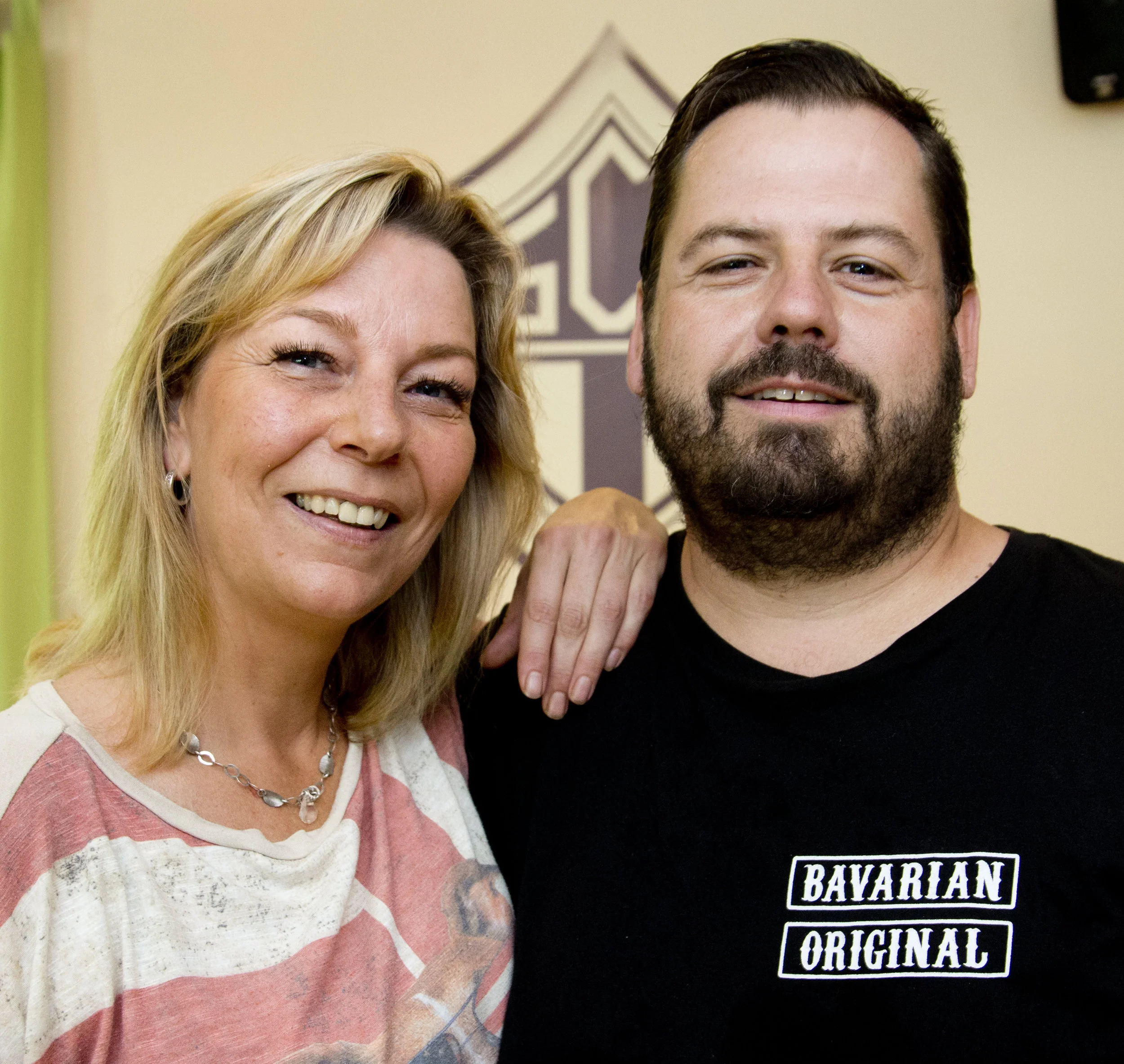 Michi Maier und seine Familie bewirten auch den Biergarten auf dem Olchinger Volksfest und vermieten ihren mobilen Foodtruck „Burger Maierei“ sowie den Feuerwehrwagen „Maier‘s Durstlöscherei“.