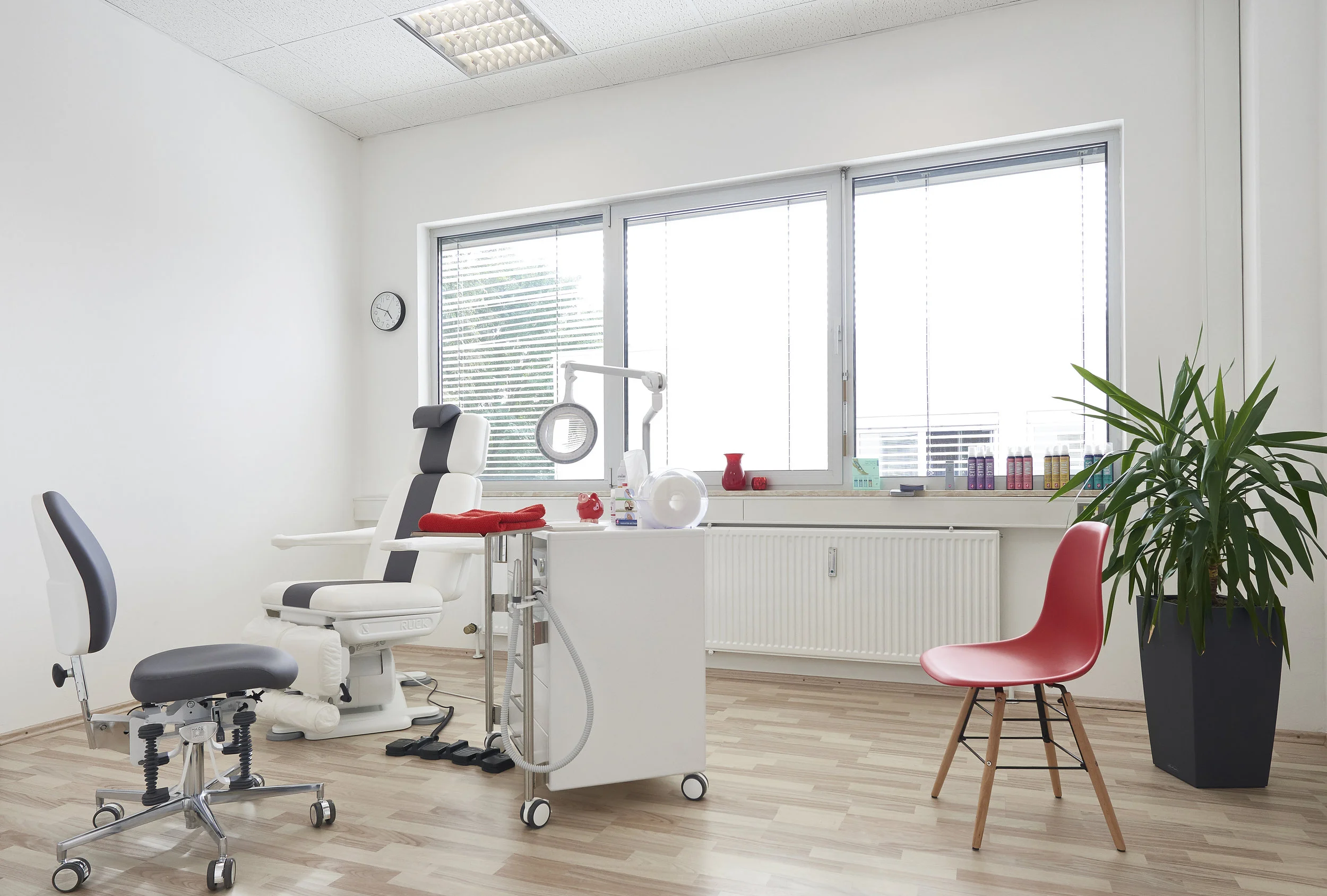 Neu ist im „Wexelpunkt“ auch Physiotherapeutin Sofie Müller. Fix und fertig ist jetzt auch die Podologie-Praxis im Wexelpunkt