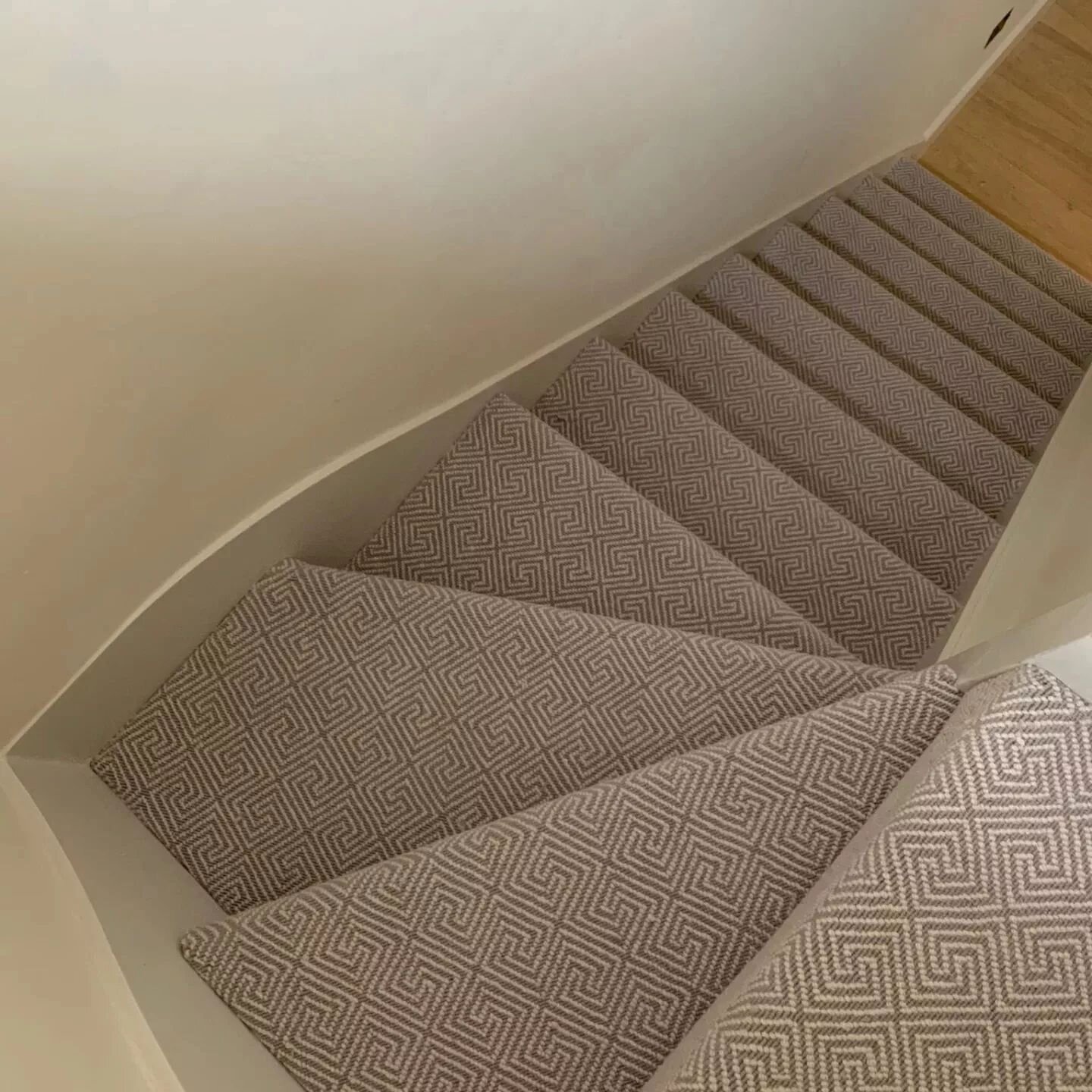 Stunning installation of our 100% pure wool 'Gala Key' collection this week. The subtle geometric design adds a bit of 'pizzazz' to any home. This particular range of carpet boasts a superior performance commercial wear rating , making it fabulous on