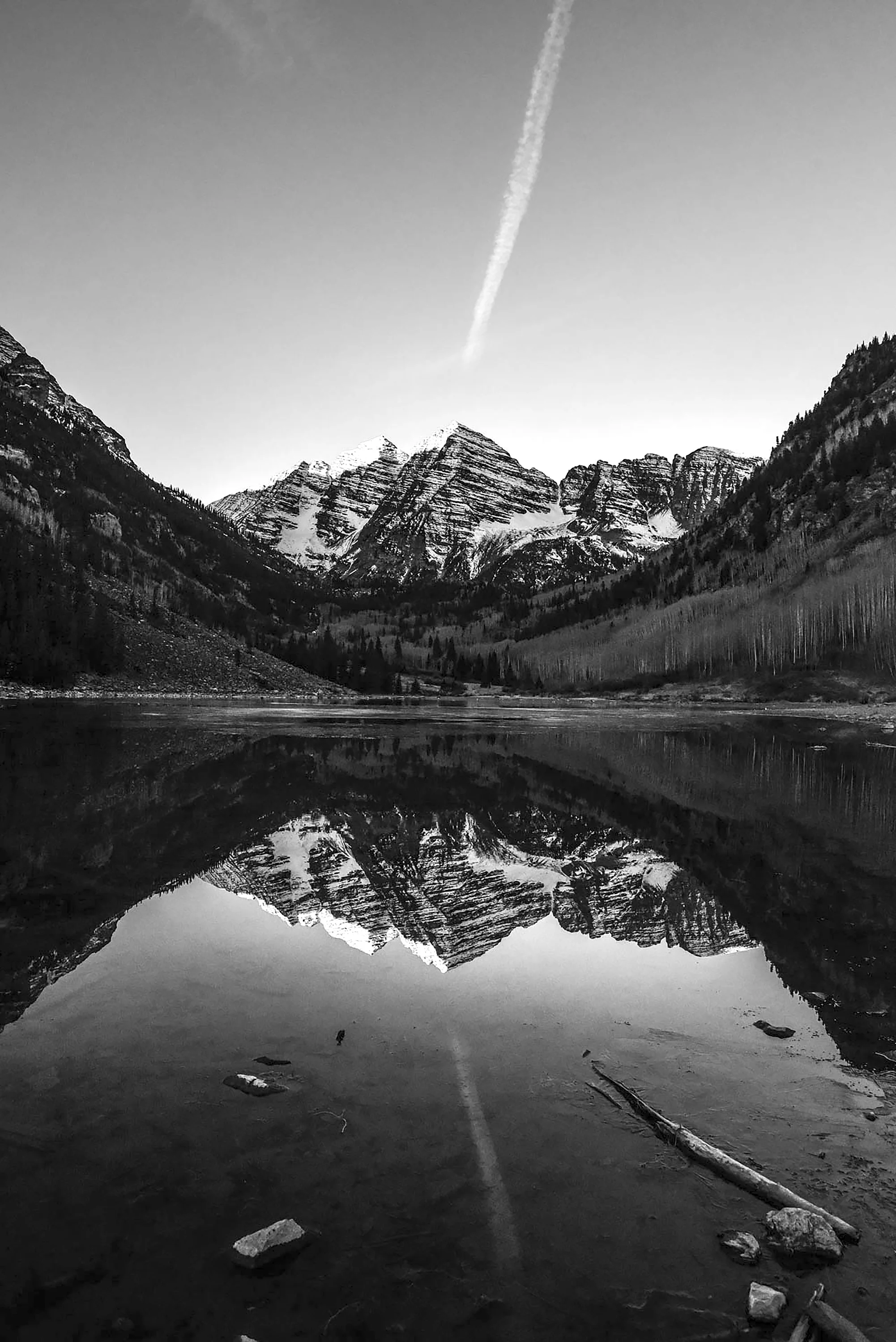 maroon_bells_bw.jpg