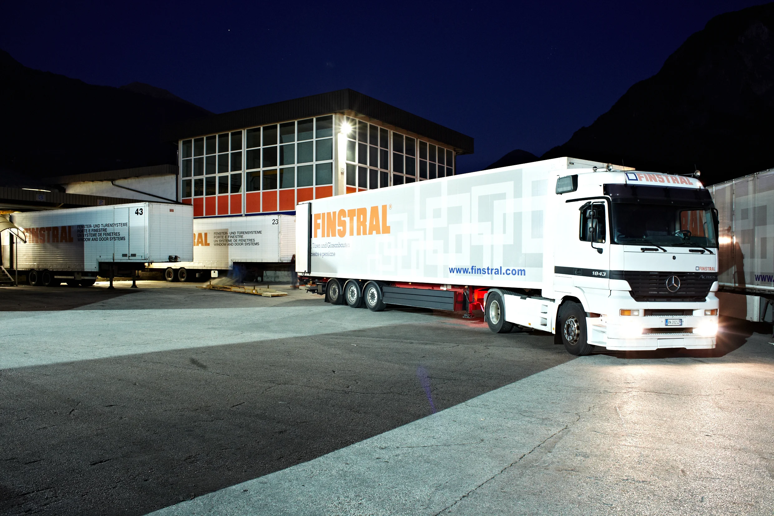 012_Finstral Produktion.jpg
