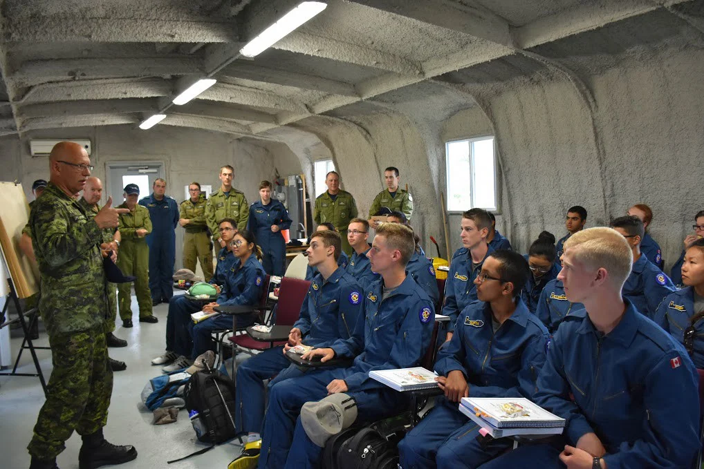 160723-centre-entraînement-vol-Visite-BGEN-39.jpg