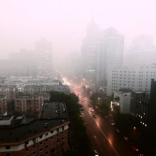 I was happy to see Beijing but it was not happy to see me 🤷🏻&zwj;♀️🤷🏻&zwj;♀️🤷🏻&zwj;♀️.
.
.
.
#landscape_captures #landscape #landscapephotography #landscapes #landscape_lovers #landscape_capture #landscape_lover #view #street #streets #streetph