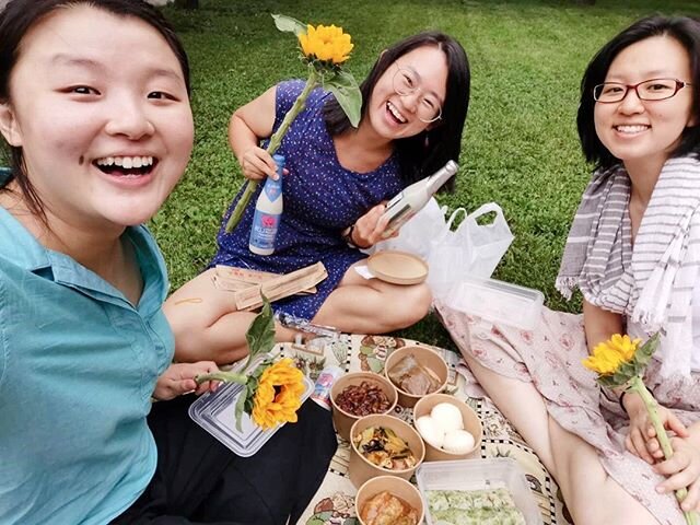 showering people you love coming to town with sunflowers + dim sum 🥰🌻🥟🌻🍻🌻