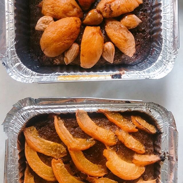 apricot bread: take one 😵🍞🍑🍑🍑
. .
.
.
#fruit #fruits #apricot #bread #pie #food #foods #foodphotography #foodphoto #dessert #dessertstagram #omnomnom #omnom