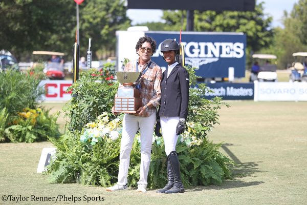 M. Michael Meller presents his Style of Riding Award to Mavis Spencer