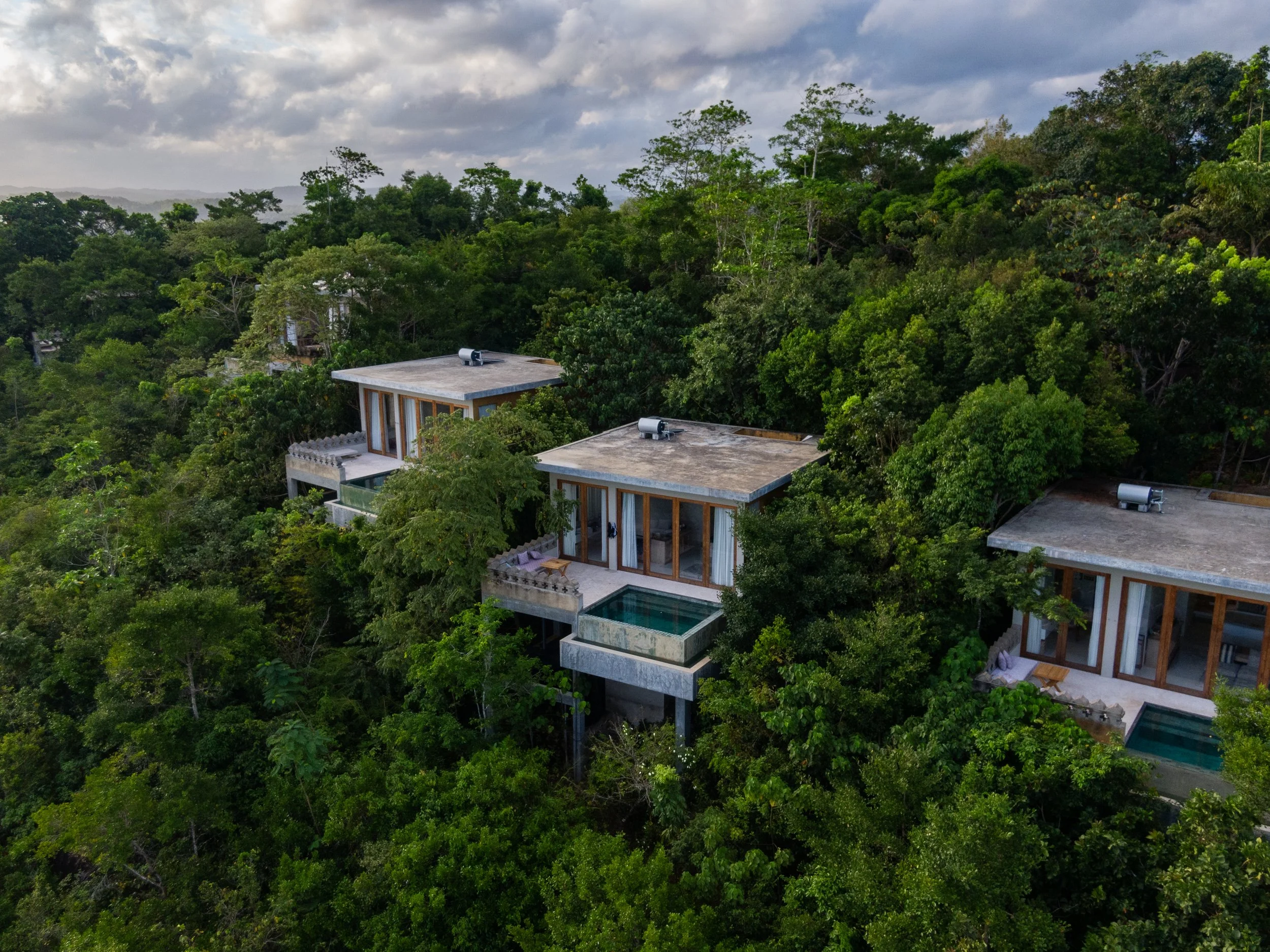 26. Villas_in_Row_Front_View_Closeup.jpg