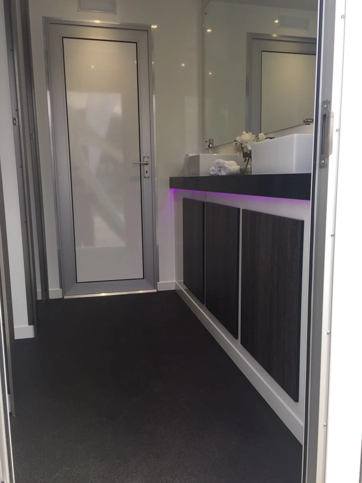 Quartz 3+1 basin.JPG