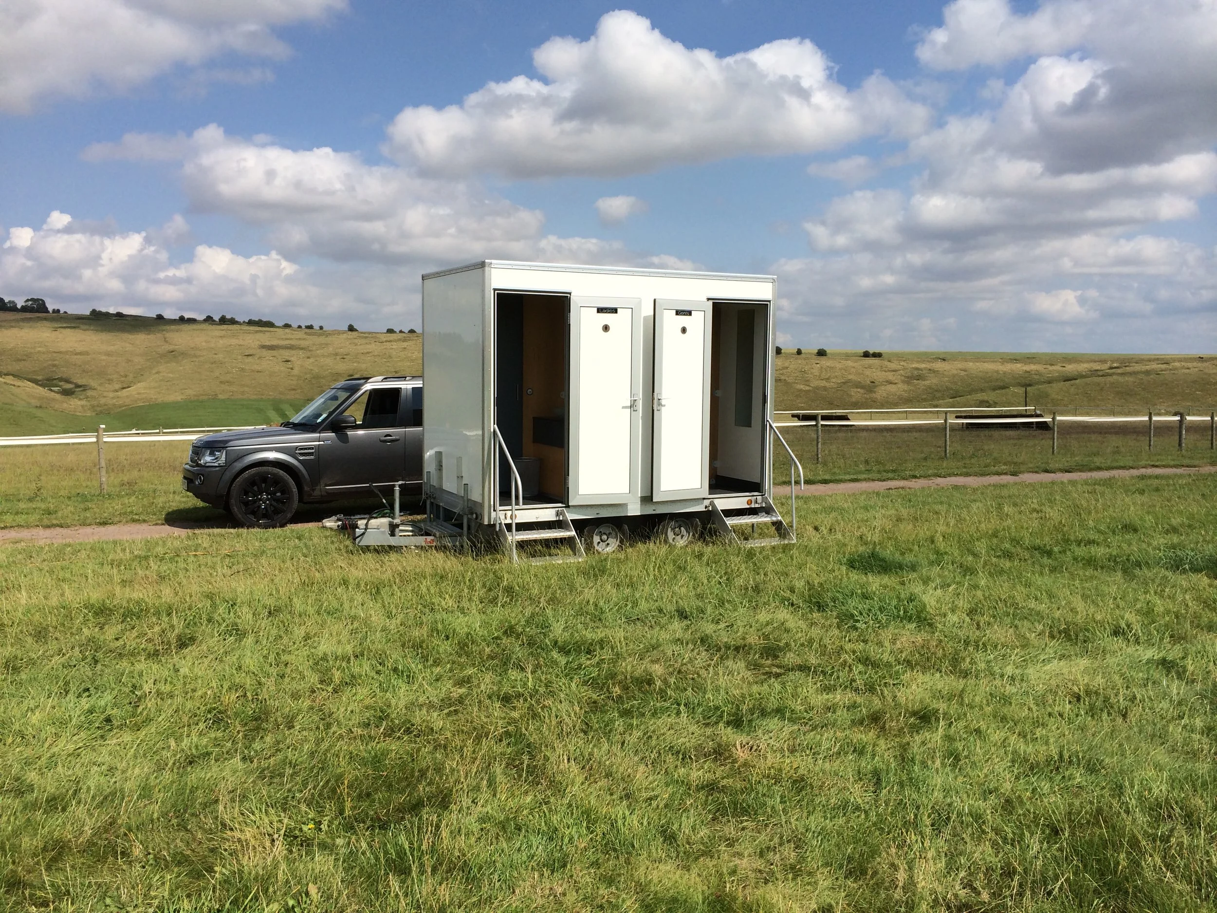 1+1 Luxury Loo Trailer