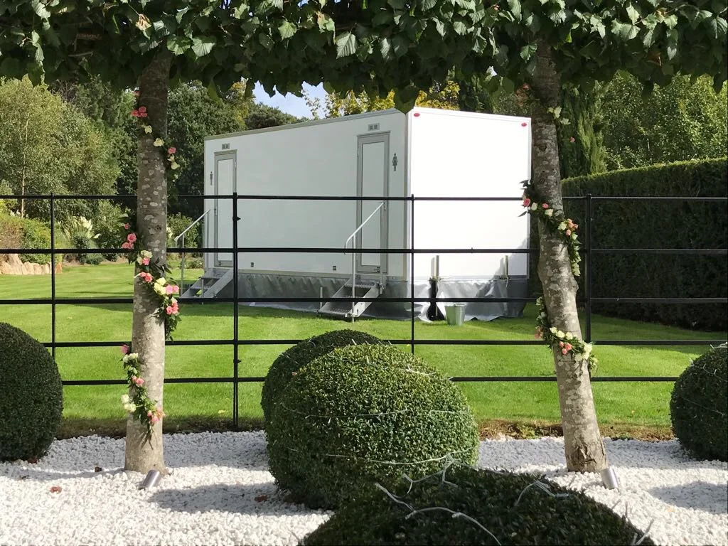 3+1 Quarzt Luxury Loo Trailer, Hertfordshire