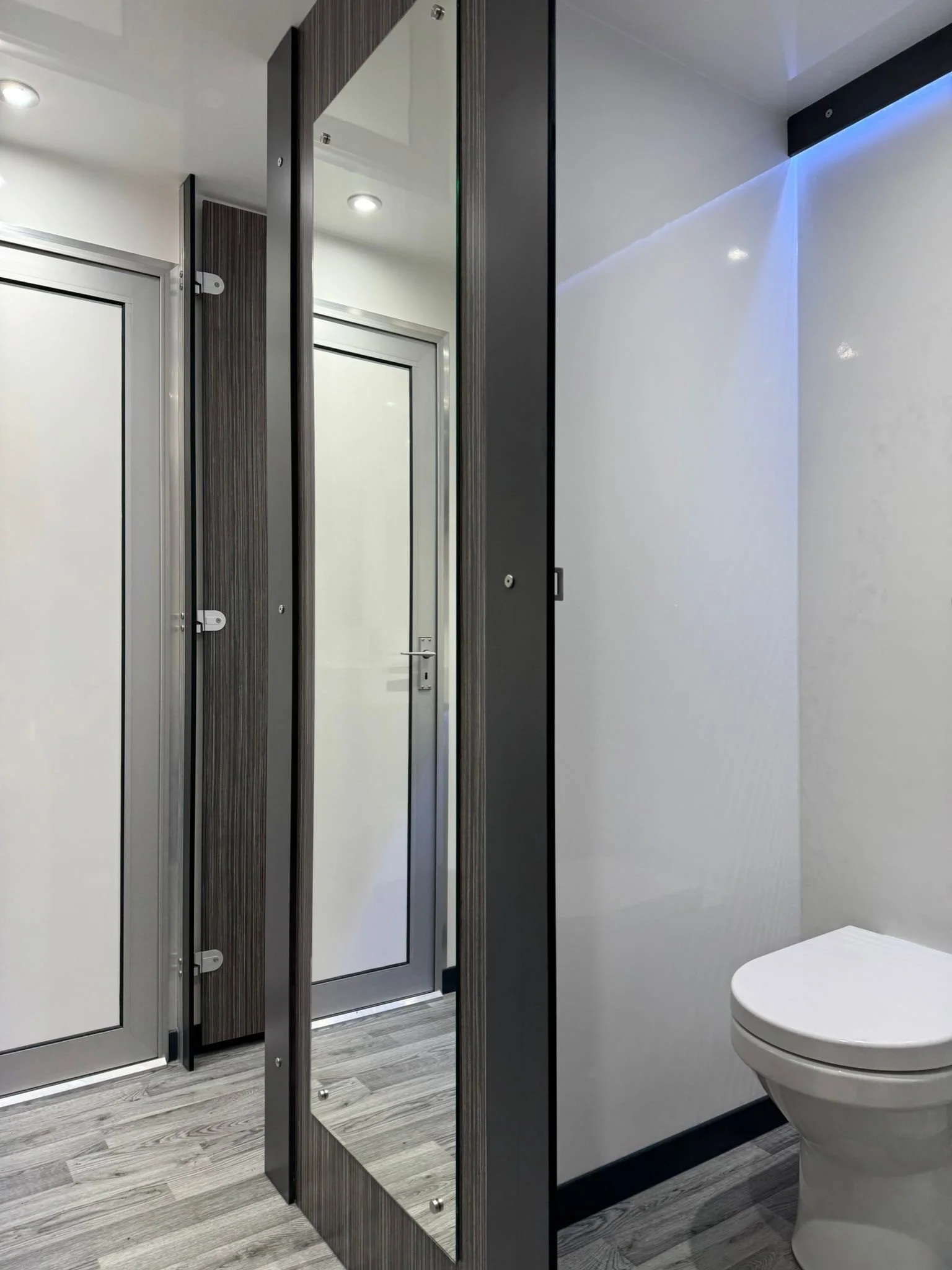 Ladies cubicles.jpg