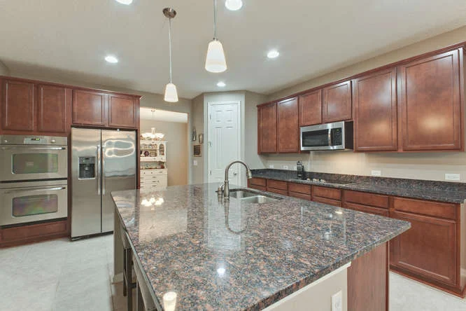 13740 Chipperfield Ln-small-014-14-IMG 4550 1-666x444-72dpi.jpg