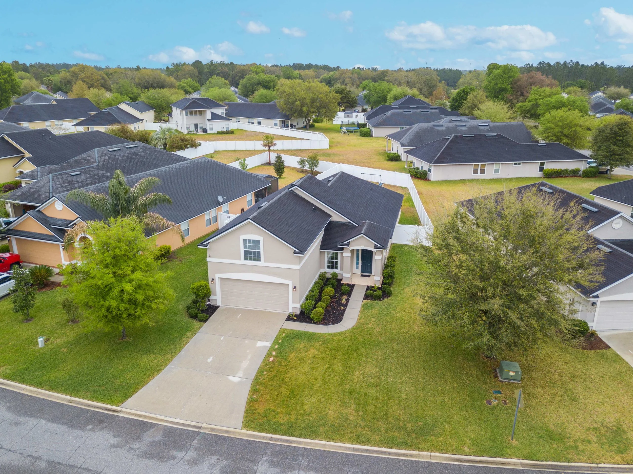 1331 Woodlawn Dr-3.jpg