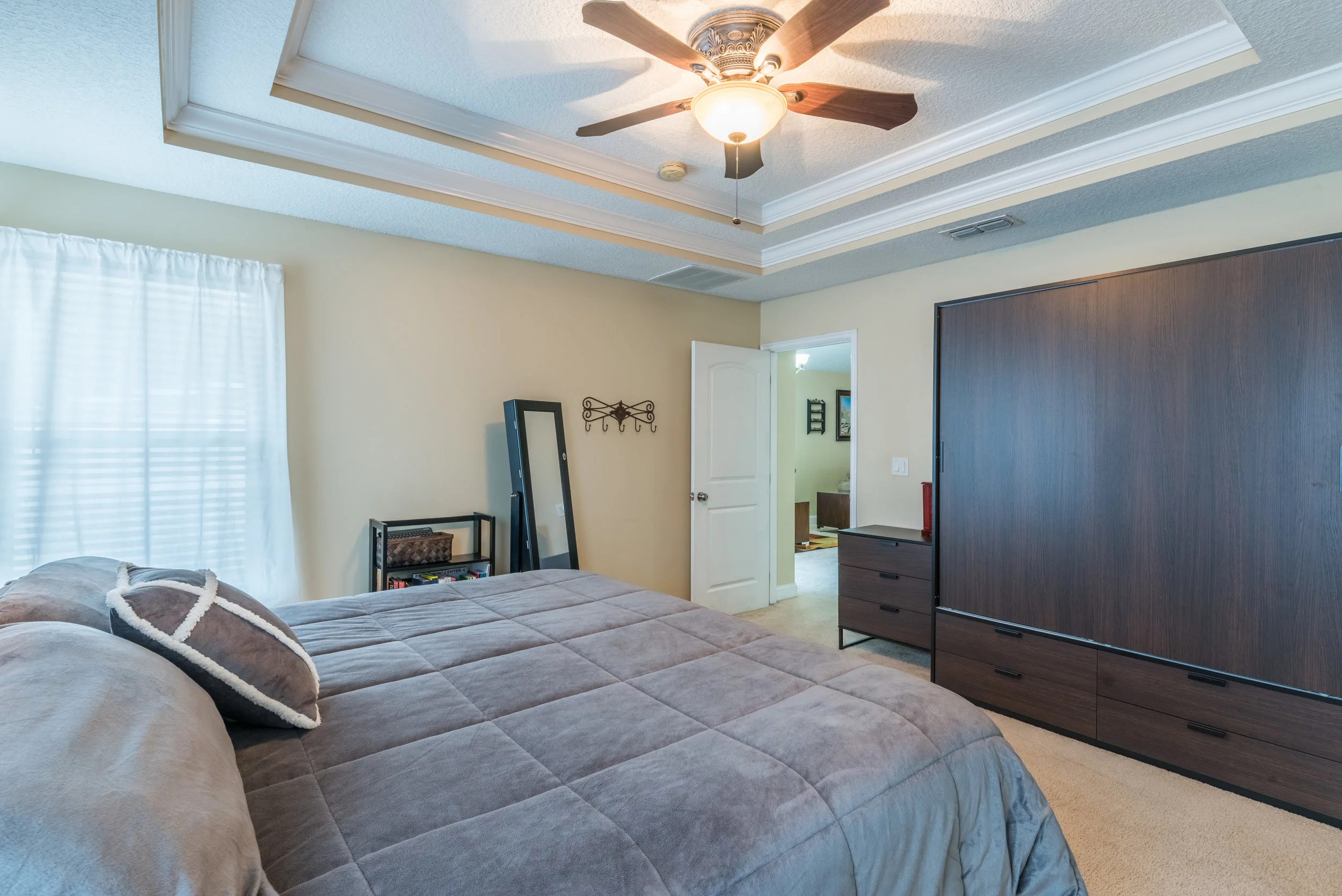 1331 Woodlawn Dr-17.jpg