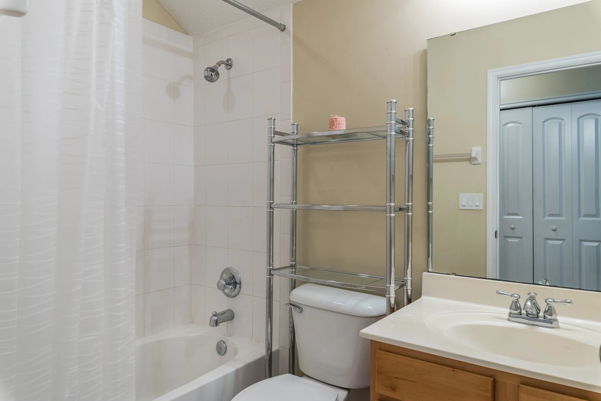 1331 Woodlawn Dr-24.jpg