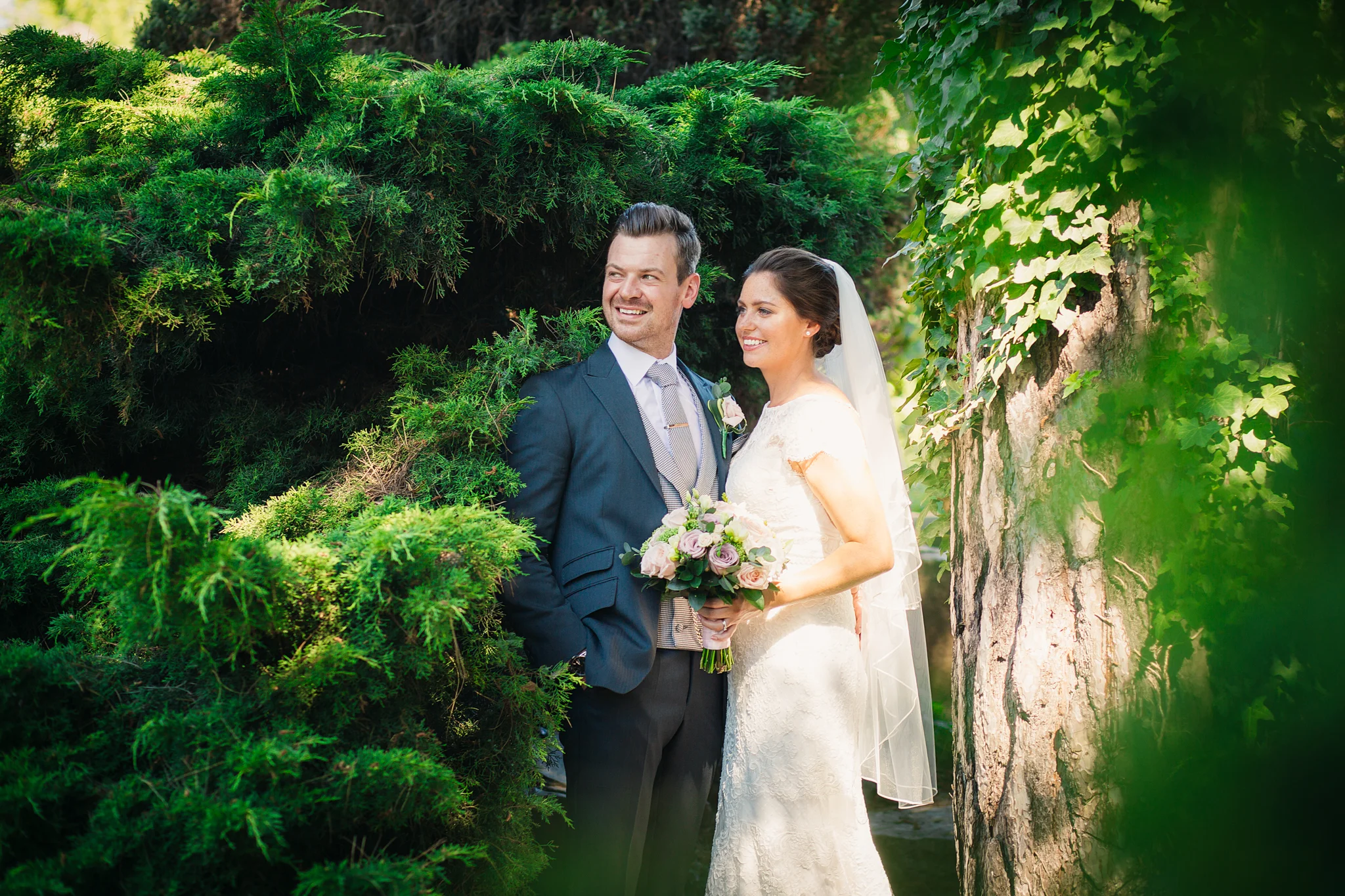 Louise&Joe'sPreviews-5.jpg