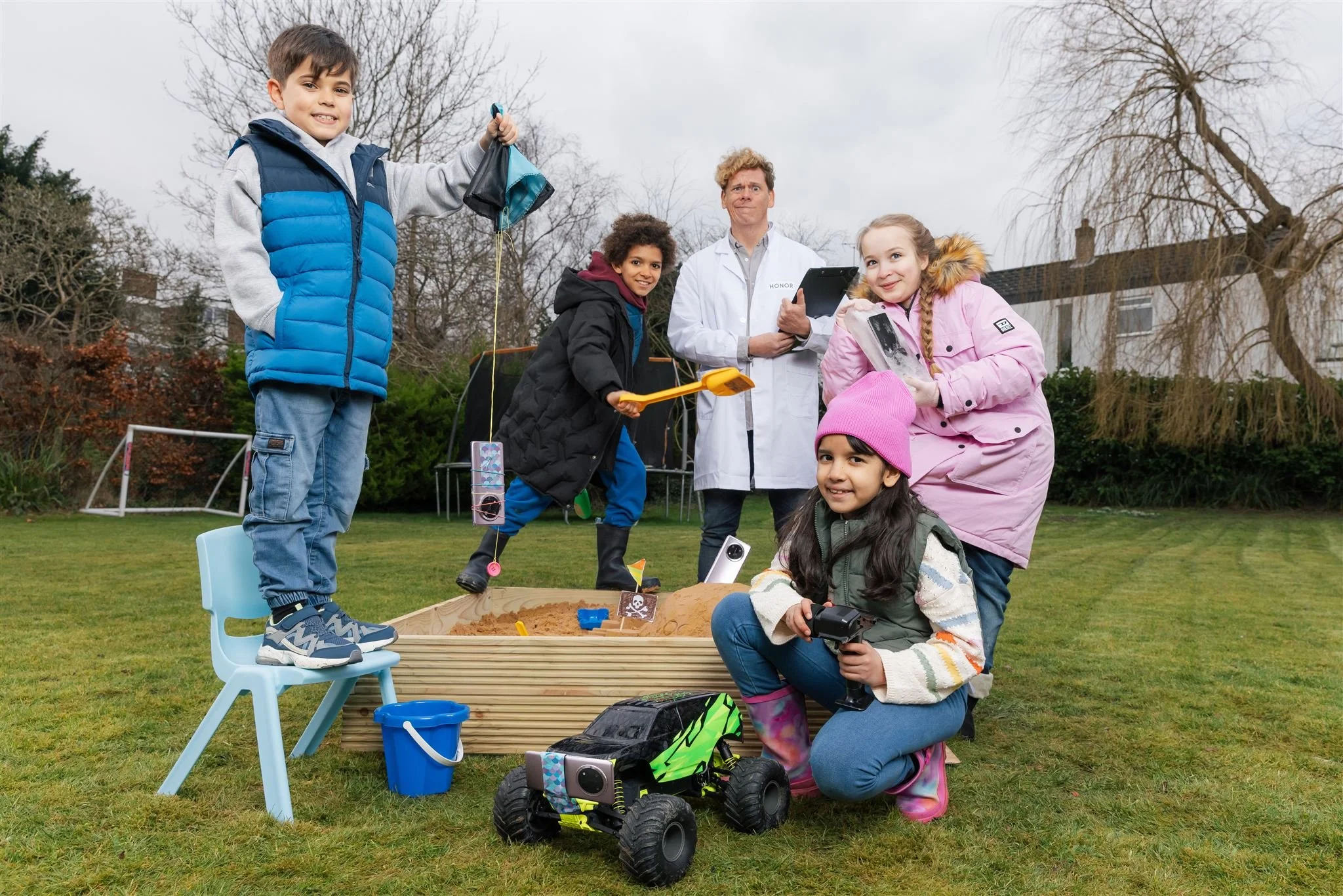 HONOR Magic7 Lite vs Kids_Hero PR Image-5_websize.jpg