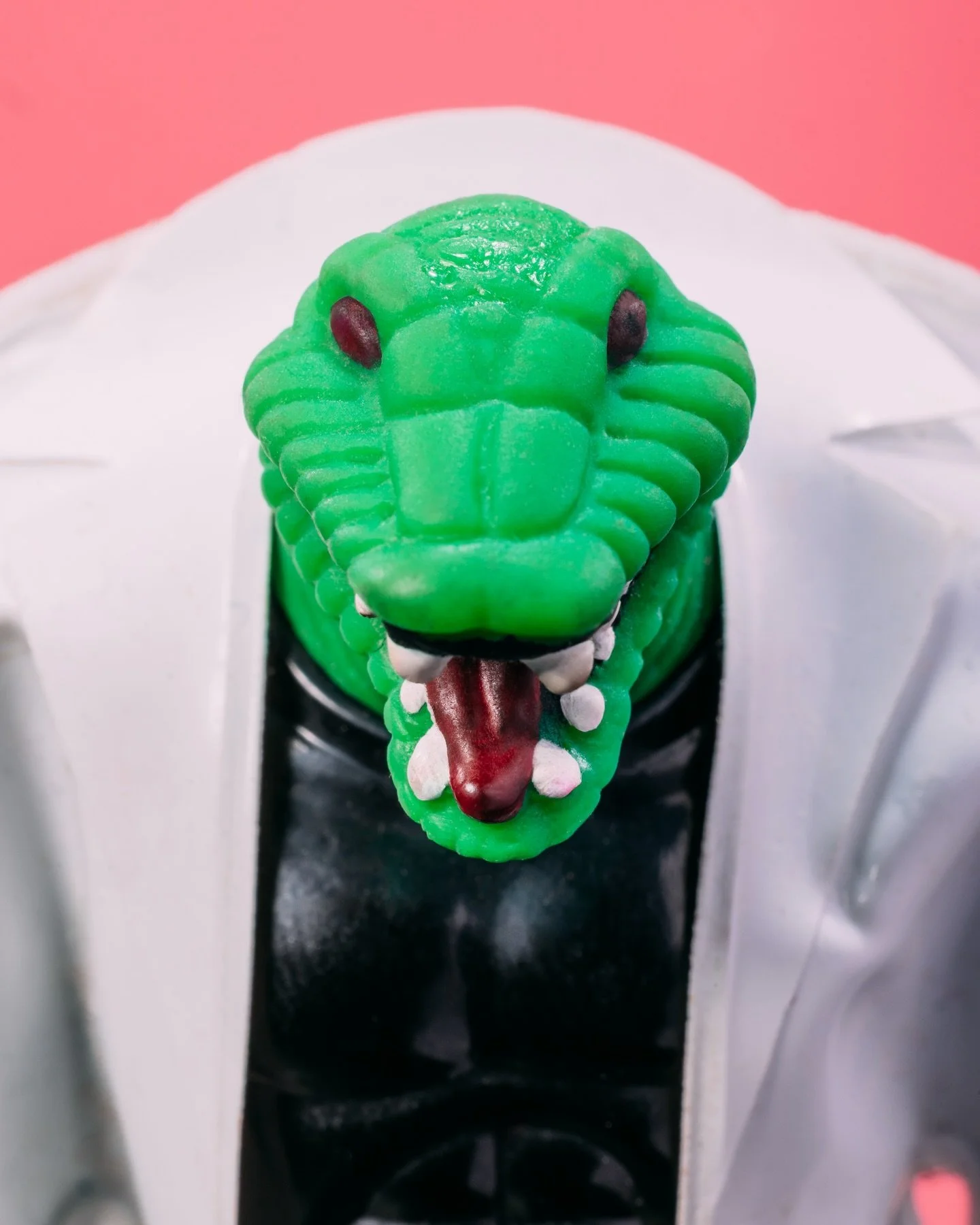 Plastic Head: Lizard - Spider-Man: The Animated Series - Marvel ToyBiz - 1994
.
.
.
#spiderman #toysofinstagram #toyspotcollector #toyphotographer #plasticheadofficial