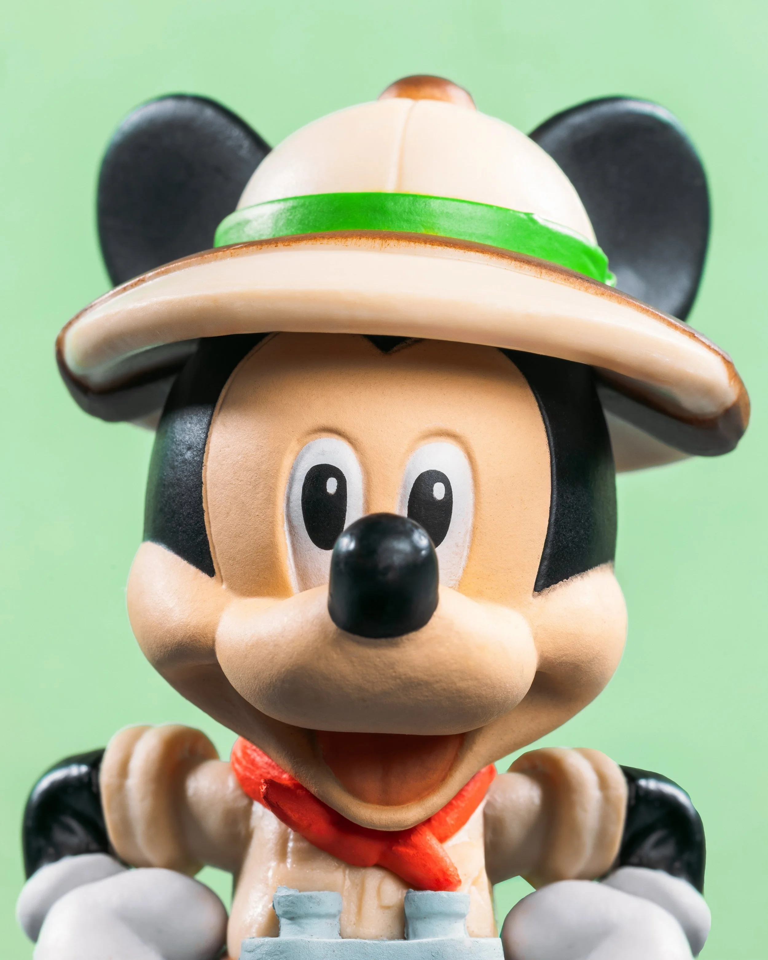 Plastic Head: Mickey Mouse Safari Explorer Disney 1990s

Found this little fella in the bargain bin at Nerdbase, actually picked out by Mrs Plastic Head herself! 😂

My first Disney character for Plastic Head and really, it had to start with Mickey, 