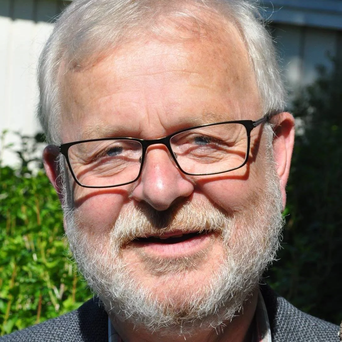 A Warm Congratulation to Translator Lars Moa