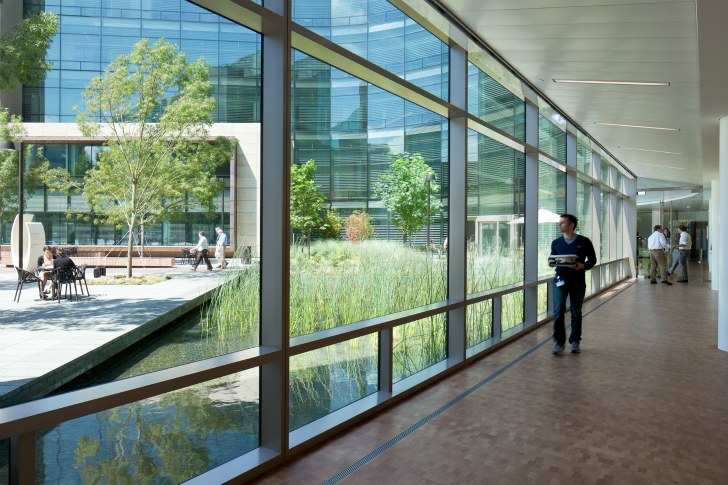Figure 5. A breezeway is used as a community space and a corridor. Courtesy of NBBJ.