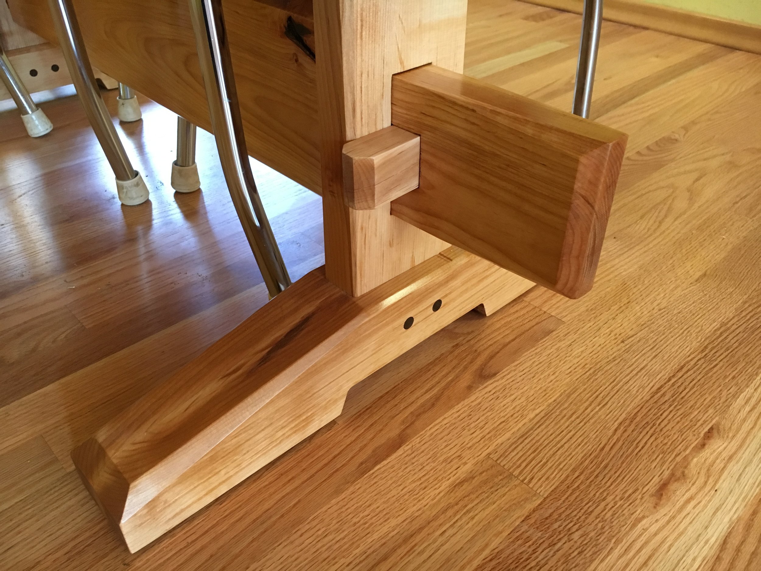 alder-trestle-table_27654751986_o.jpg