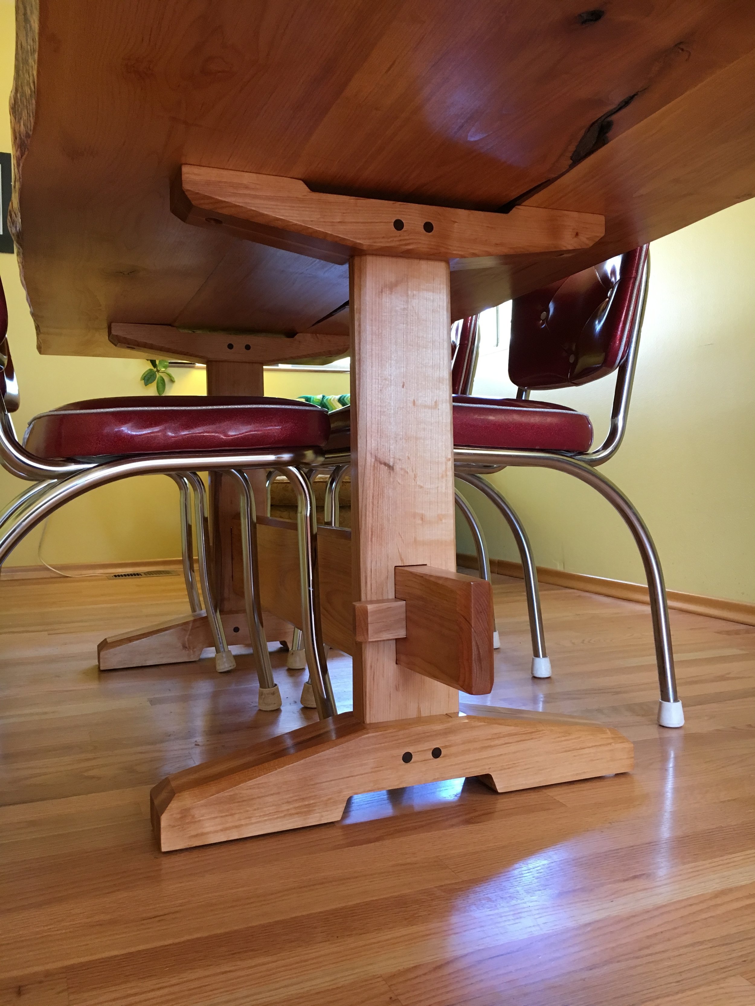 alder-trestle-table_27654759316_o.jpg