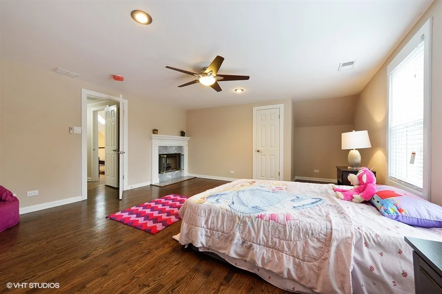 13_8814LunaAve_153_2ndBedroom_LowRes.jpg