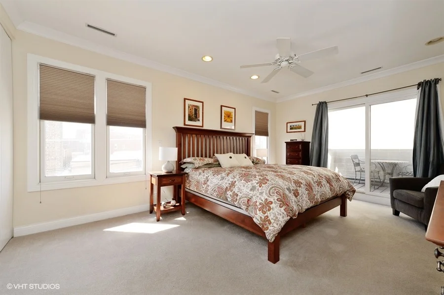 08_1954NorthSeminaryAve_C_14_MasterBedroom_LowRes.jpg