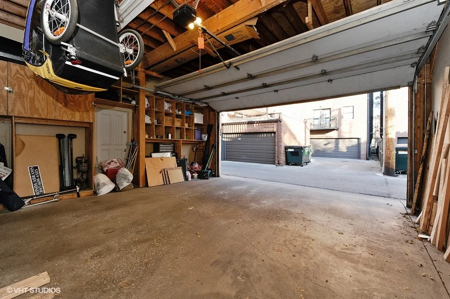 20_1415WestRoscoeSt_2_35_Garage_LowRes.jpg