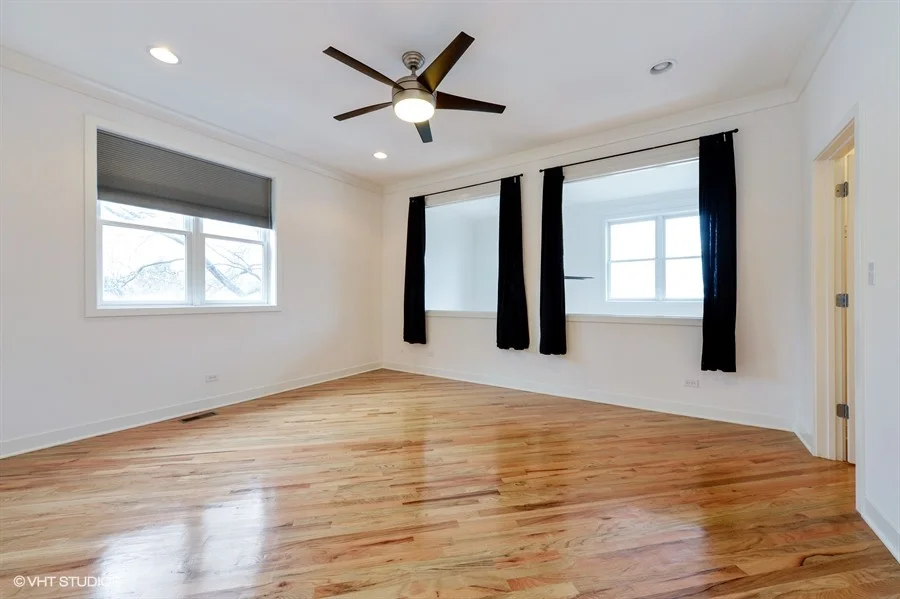 06_3756WestLelandAve_2N_14_MasterBedroom_LowRes.jpg