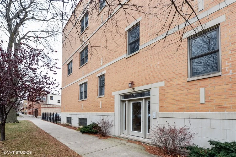 01_3756WestLelandAve_2N_57_FrontView_LowRes.jpg