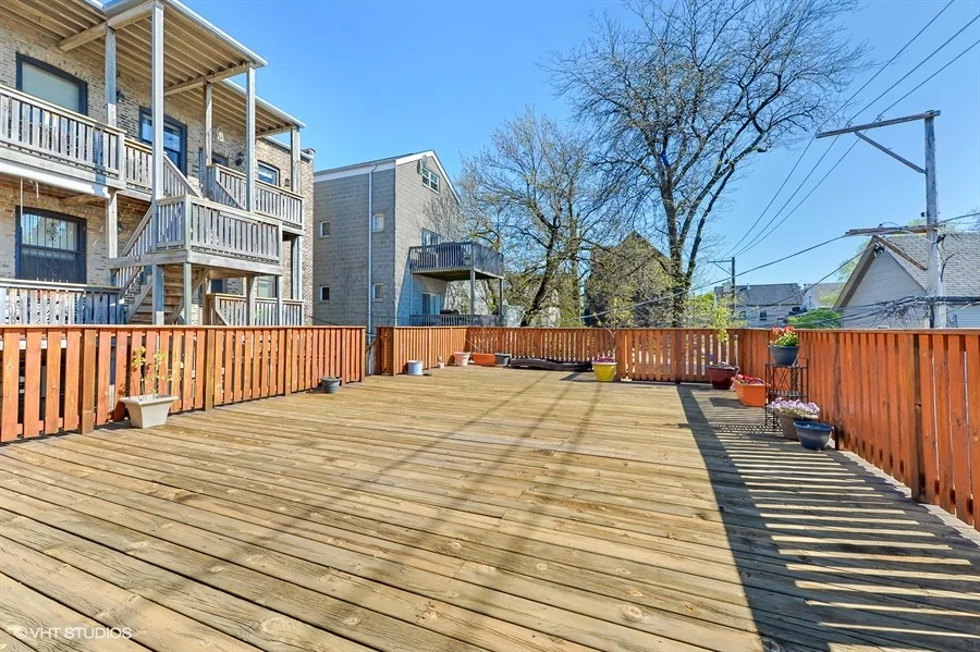 13_2730NorthRacineAve_1N_188_RoofDeck_LowRes.jpg