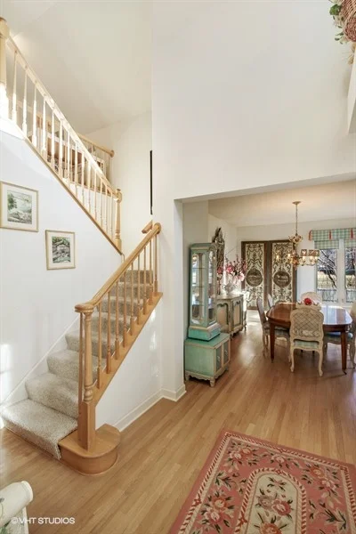 05_1816WestleighDr_32_Foyer_LowRes.jpg