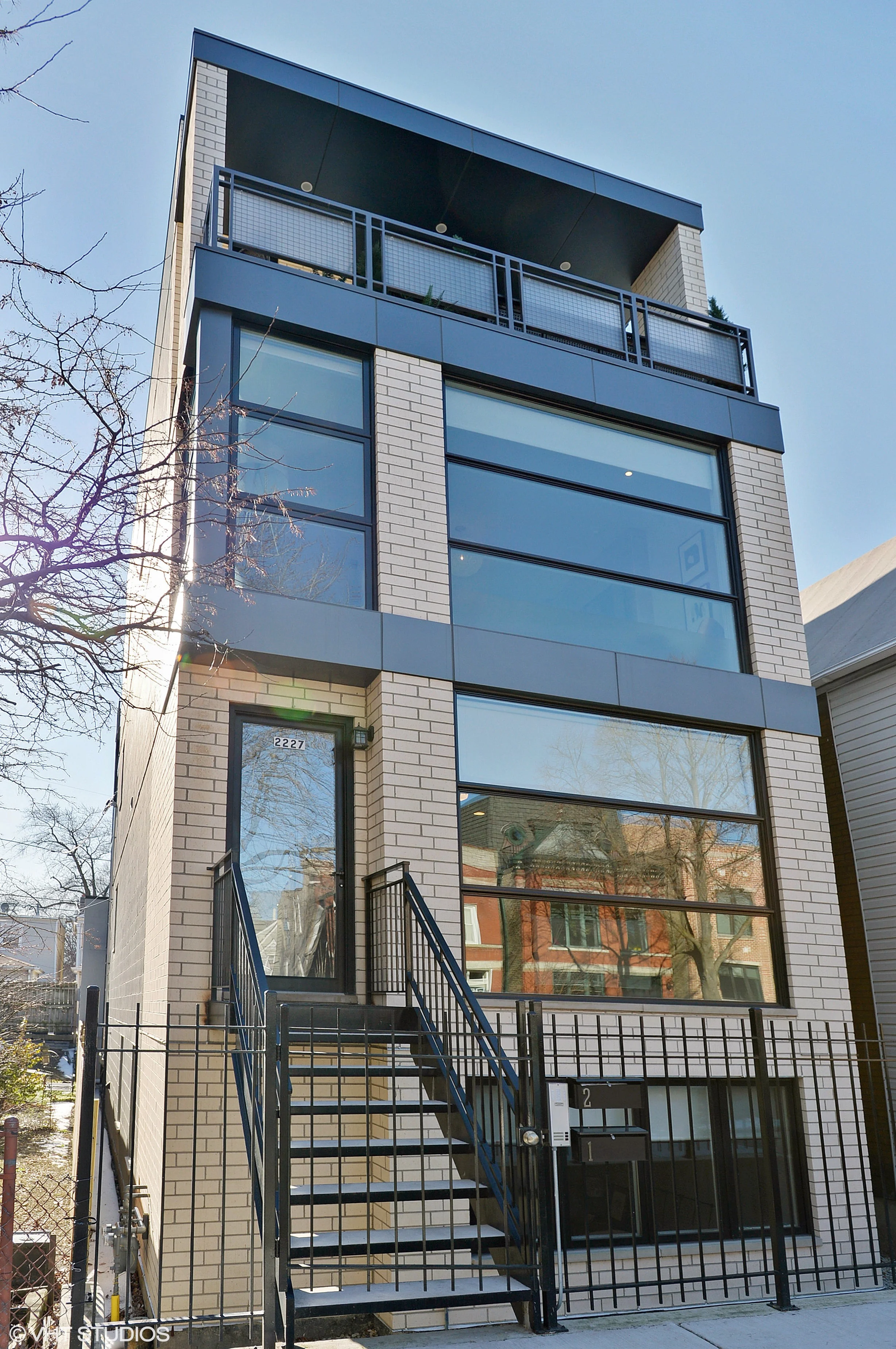 01_2227WestLyndaleSt_1_57_FrontView_HiRes.jpg