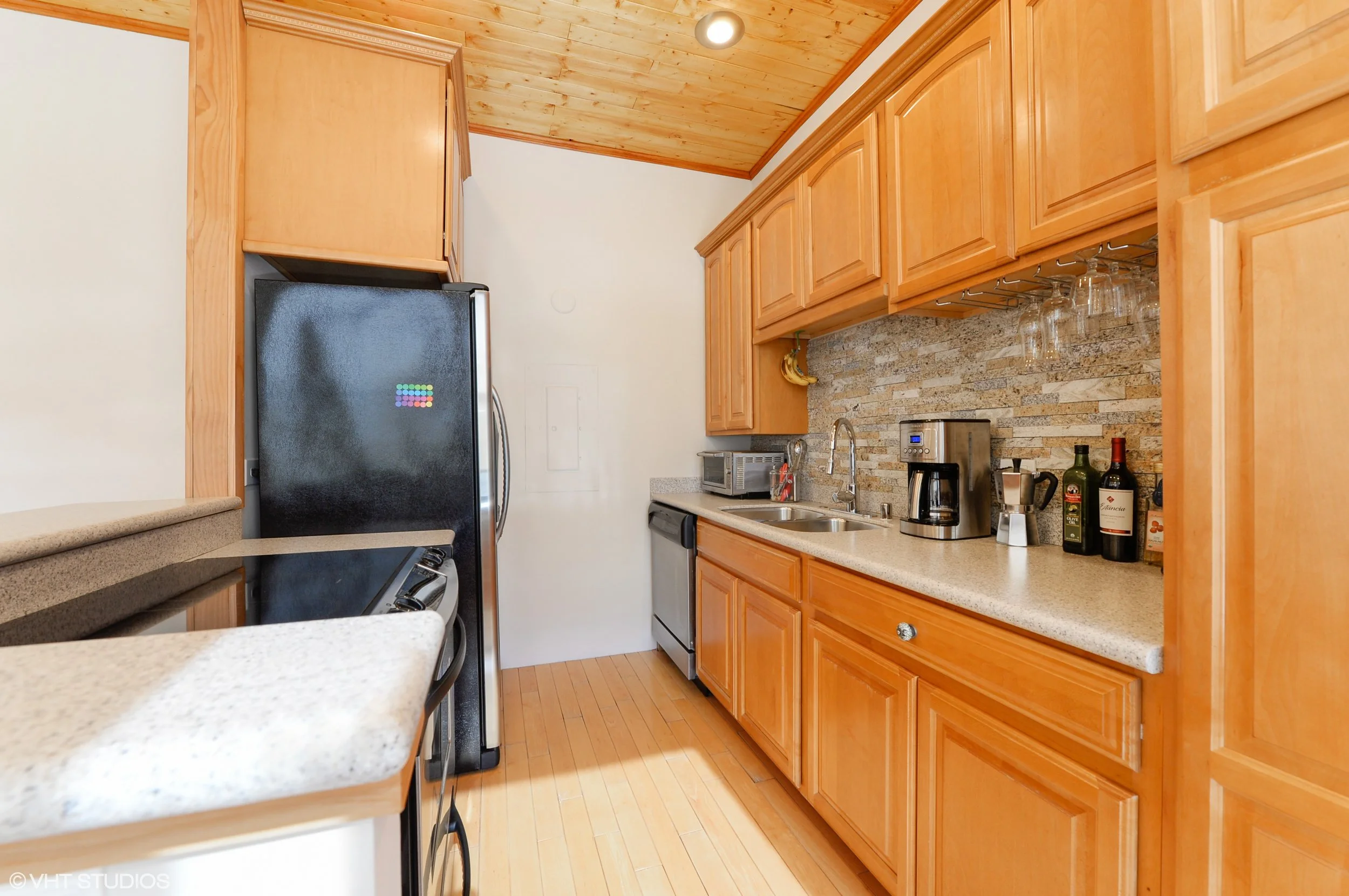 03_600SDearbornSt_Unit1307_5_Kitchen_HiRes.jpg