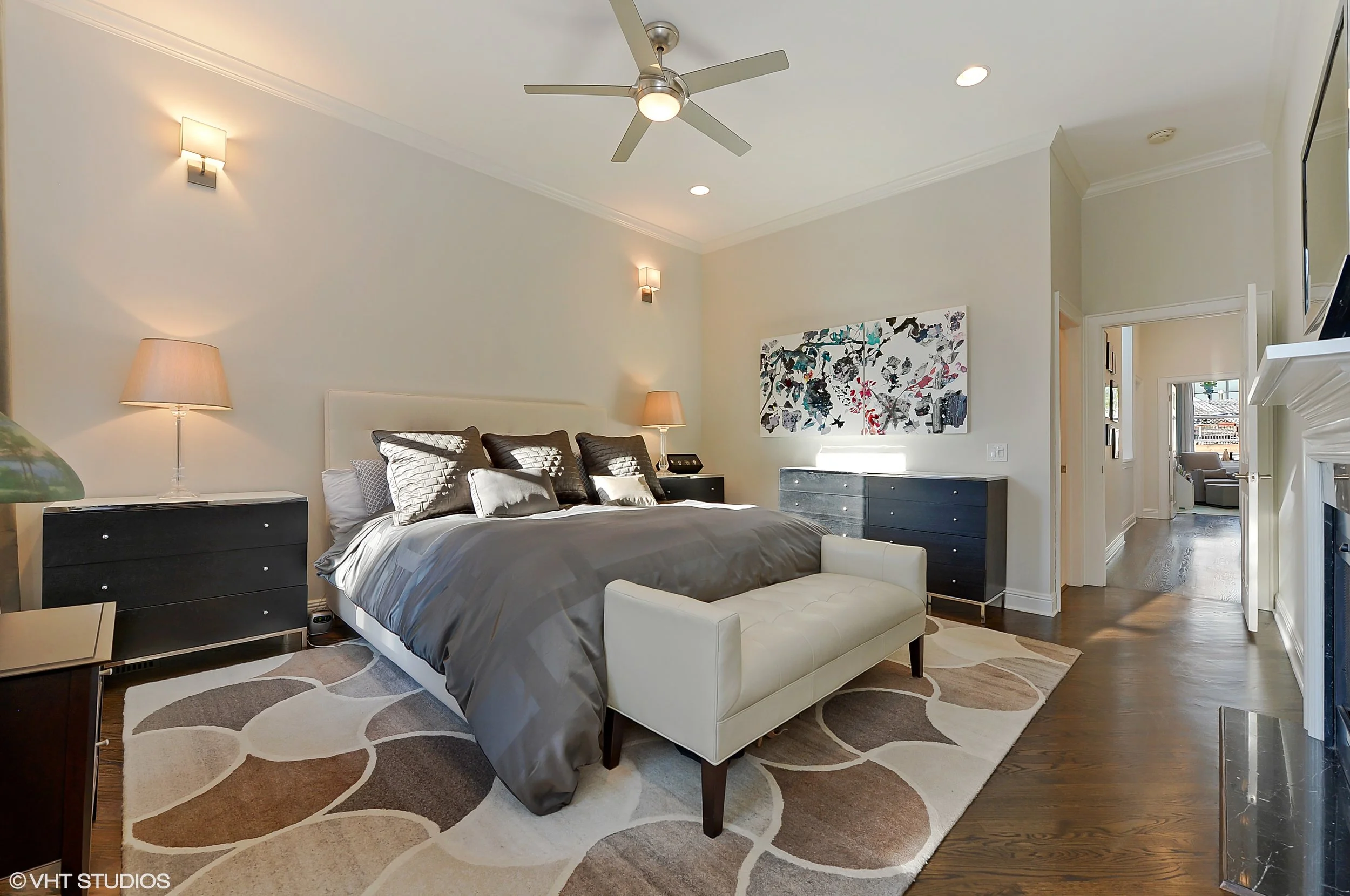 09_2047NorthSeminaryAve_14_MasterBedroom_HiRes.jpg