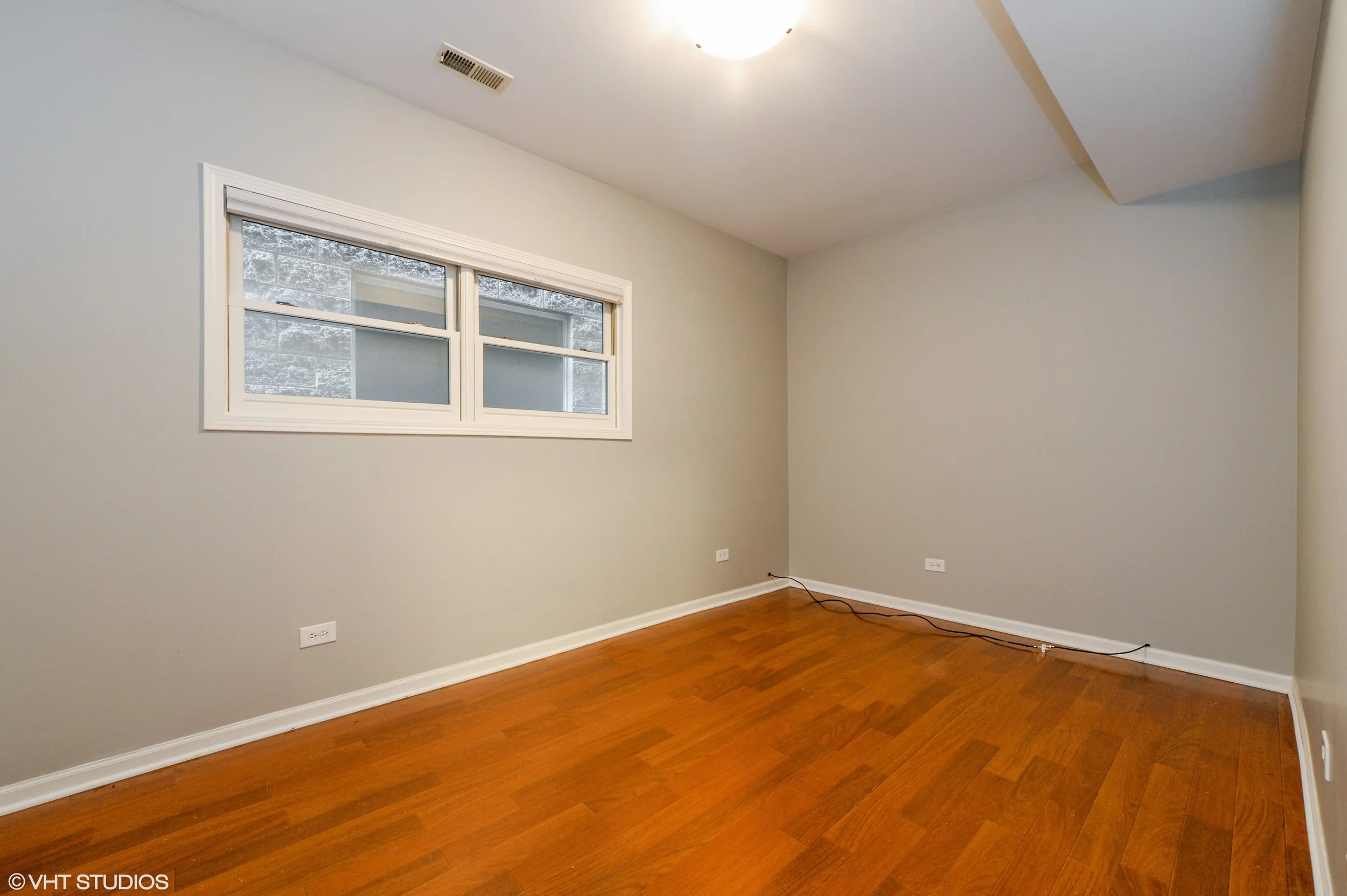 07_1444NorthCampbellAve_1_153_2ndBedroom_HiRes.jpg
