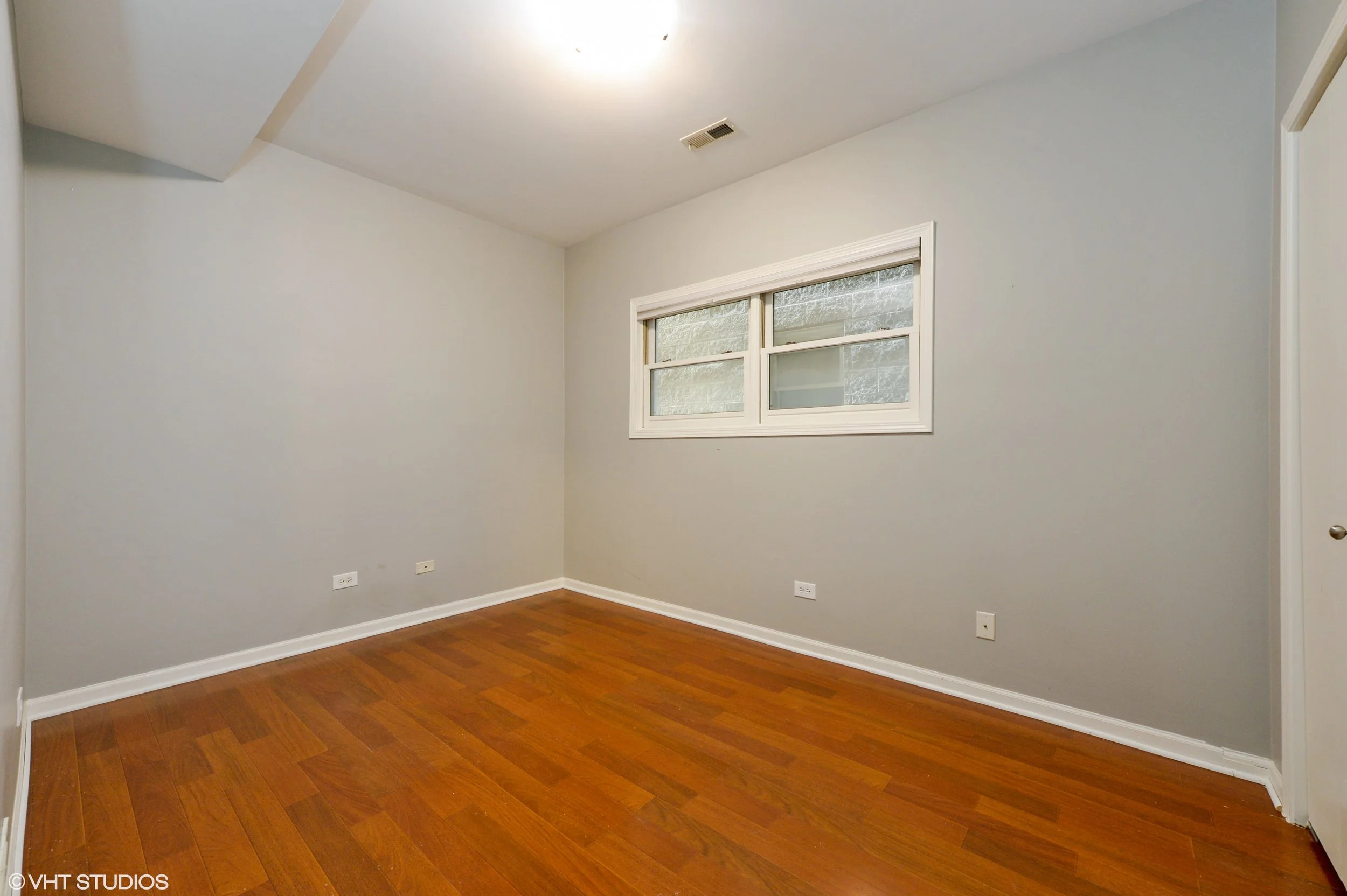 08_1444NorthCampbellAve_1_154_3rdBedroom_HiRes.jpg