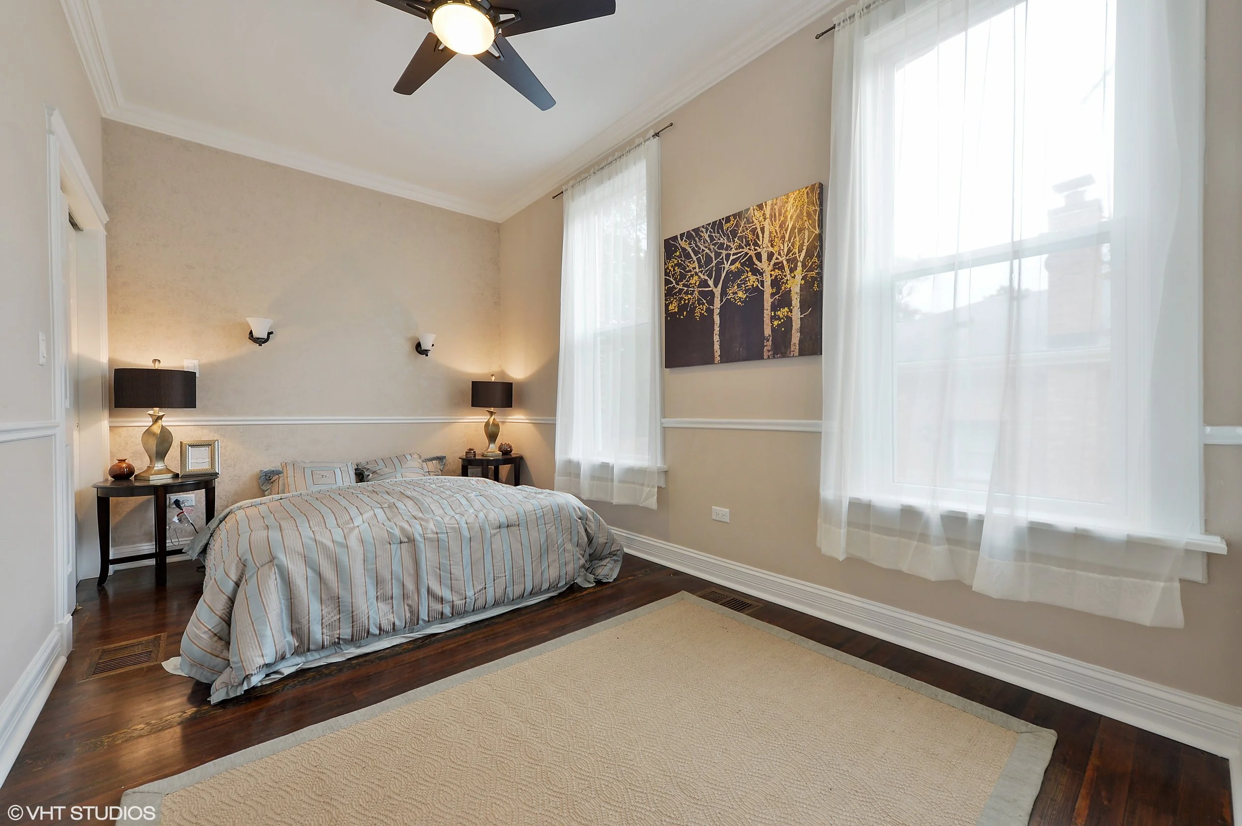 11_8814LunaAve_14_MasterBedroom_HiRes.jpg