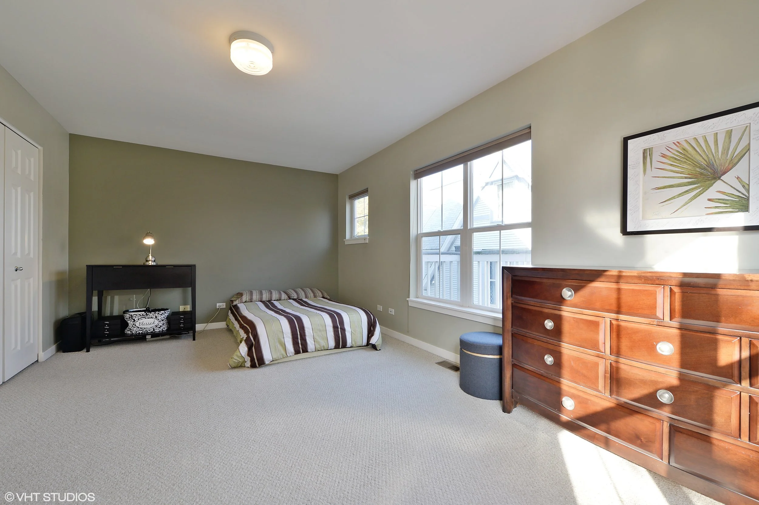 08_4634SouthGreenwoodAve_1_153_2ndBedroom_HiRes.jpg