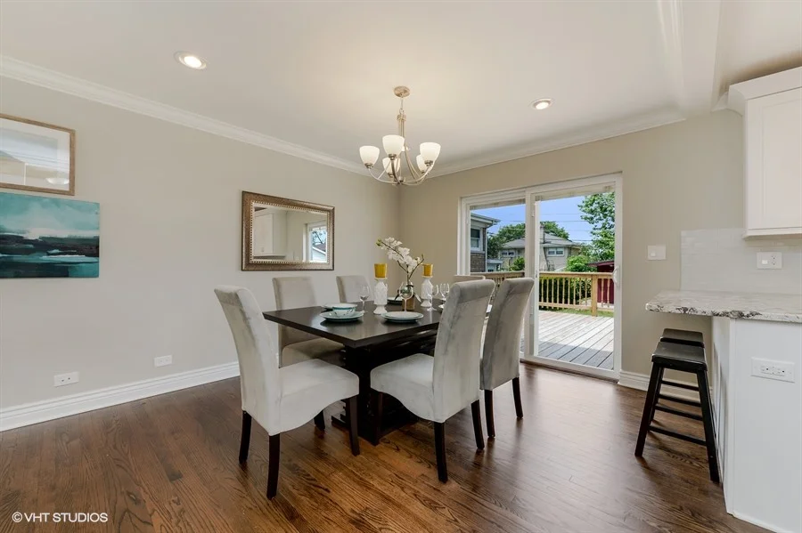 04_7142NorthKeelerAve_2_DiningRoom_LowRes.jpg