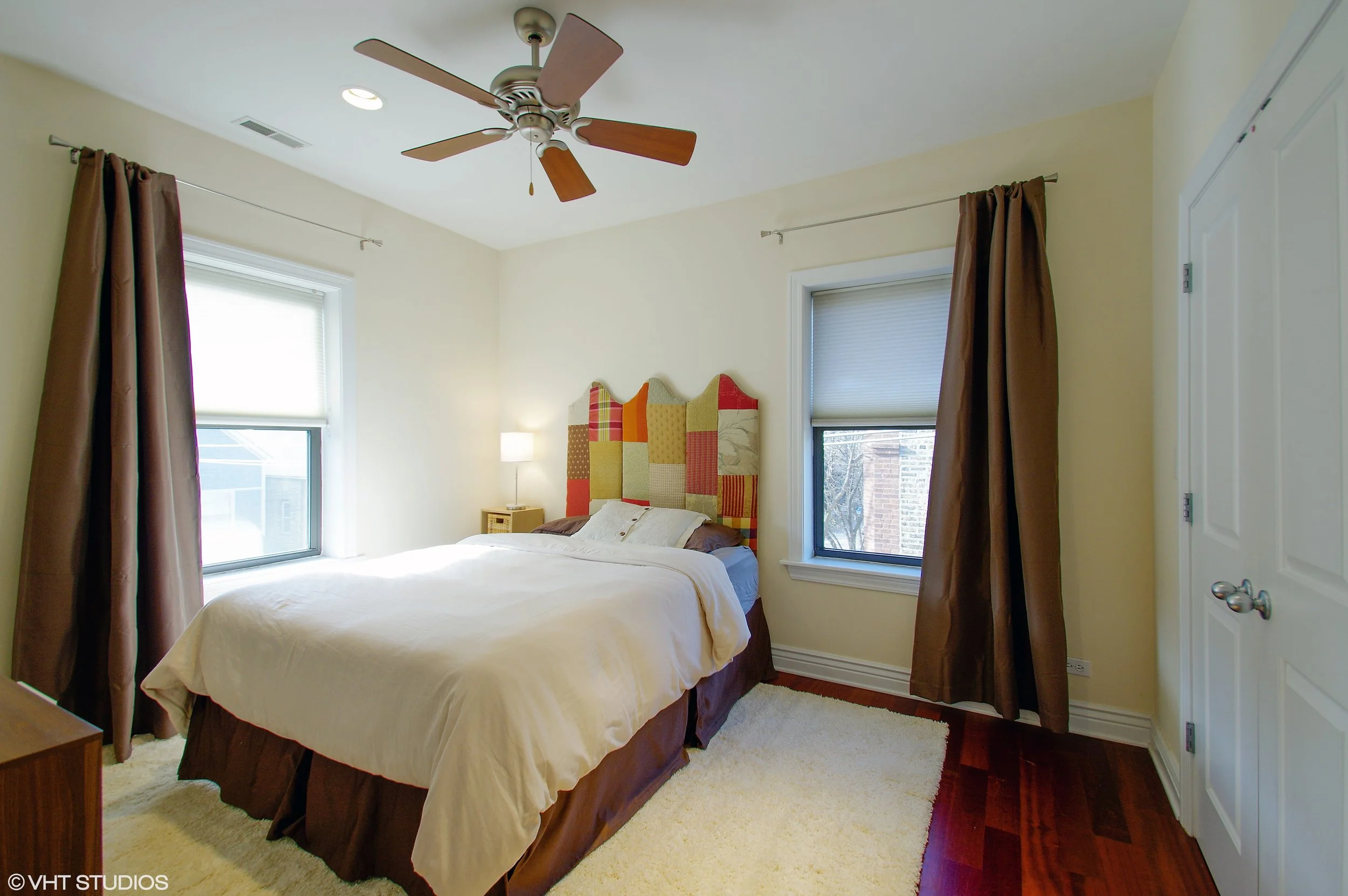 06_1610WestByronSt_3_178_MasterBedroom_HiRes.jpg