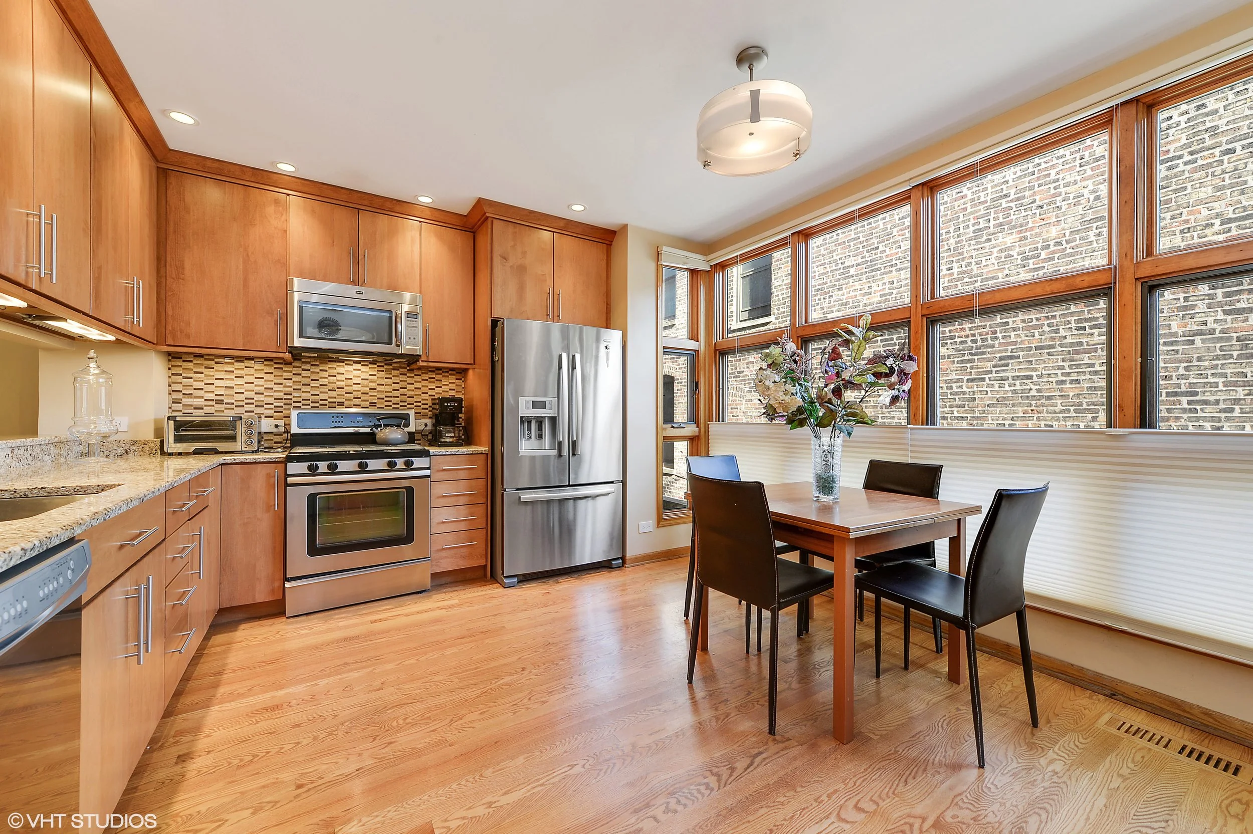 05_781WestMelroseSt_5_Kitchen_HiRes.jpg