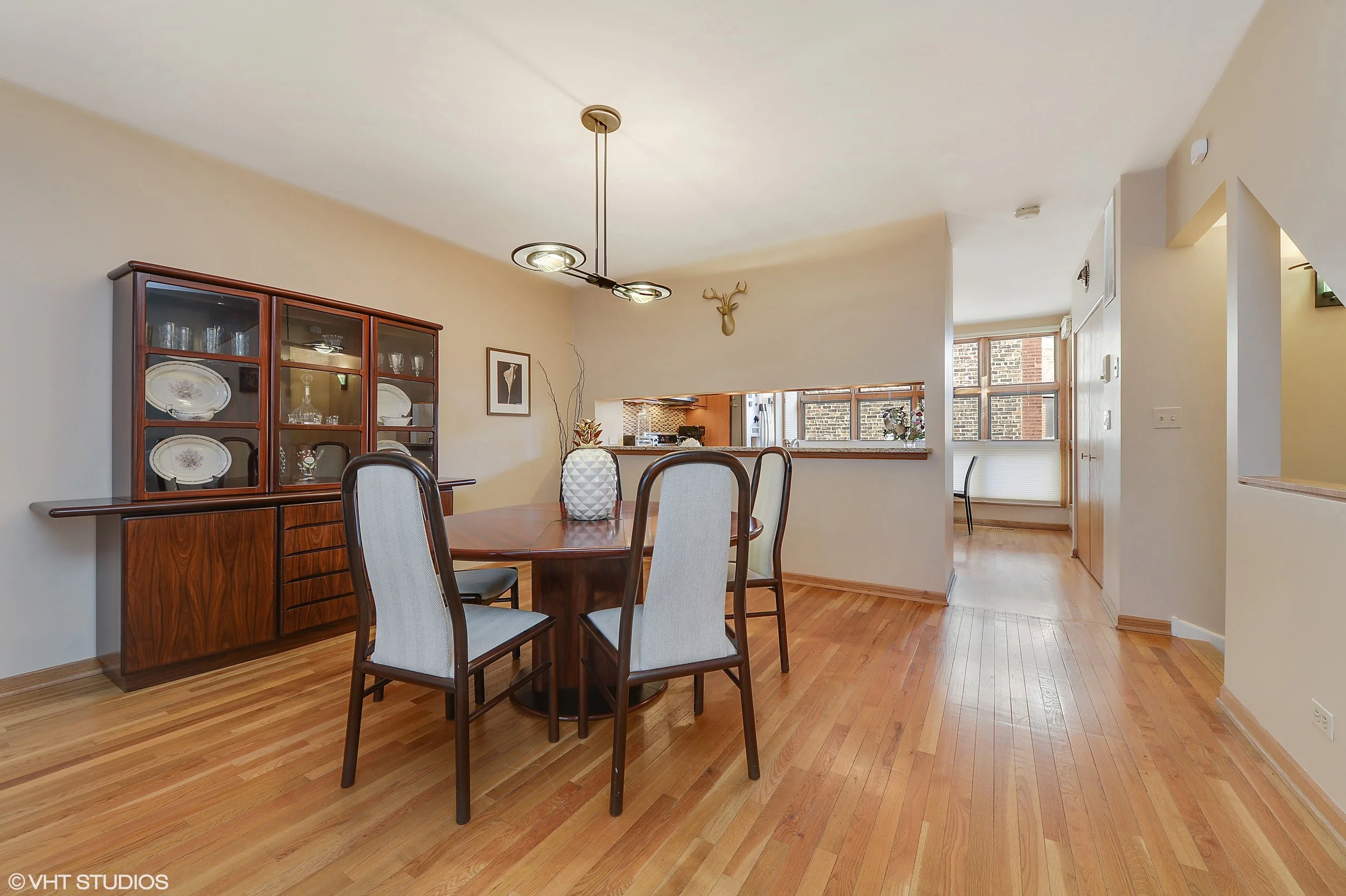 07_781WestMelroseSt_2_DiningRoom_HiRes.jpg