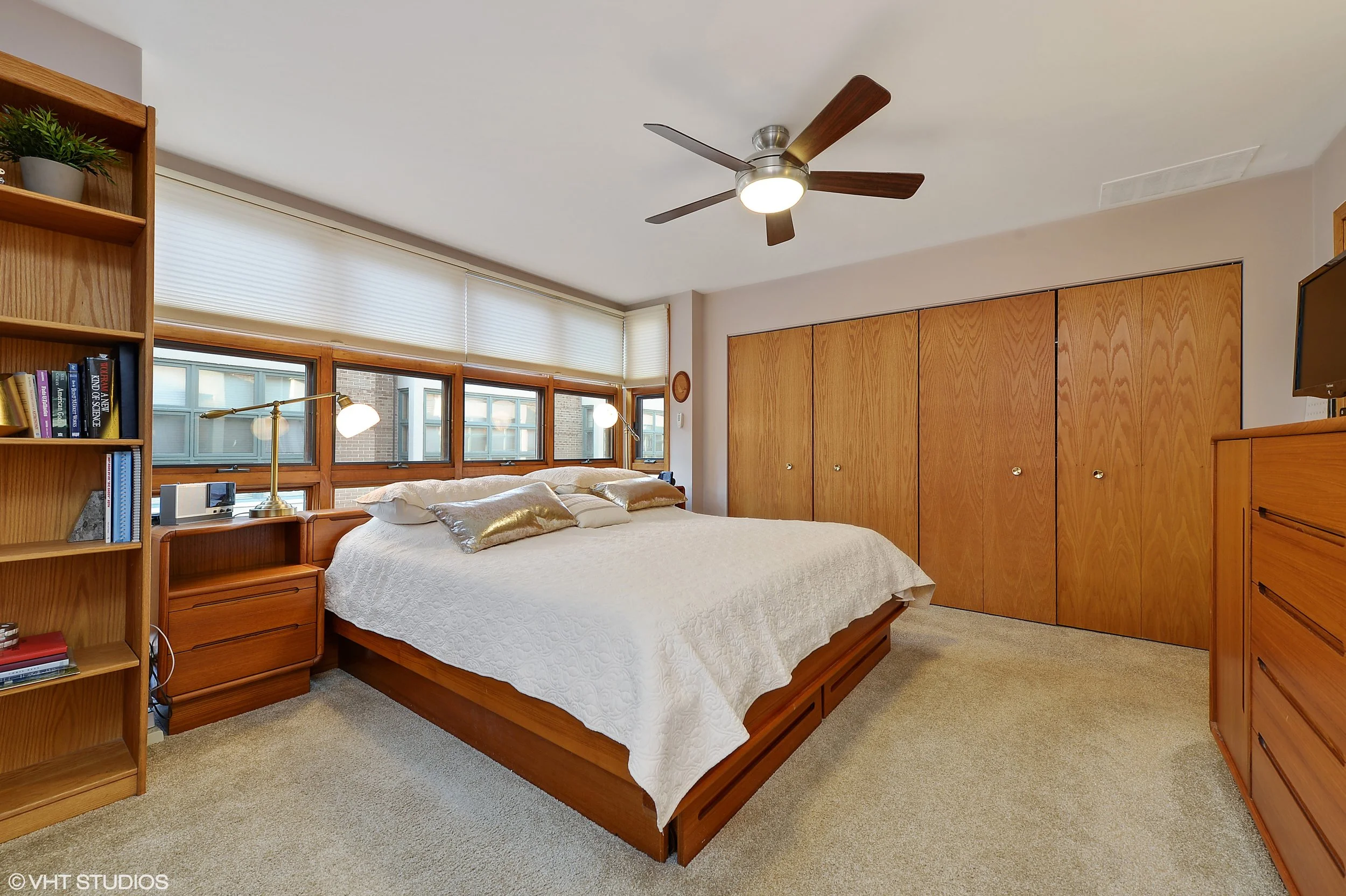 09_781WestMelroseSt_14_MasterBedroom_HiRes.jpg