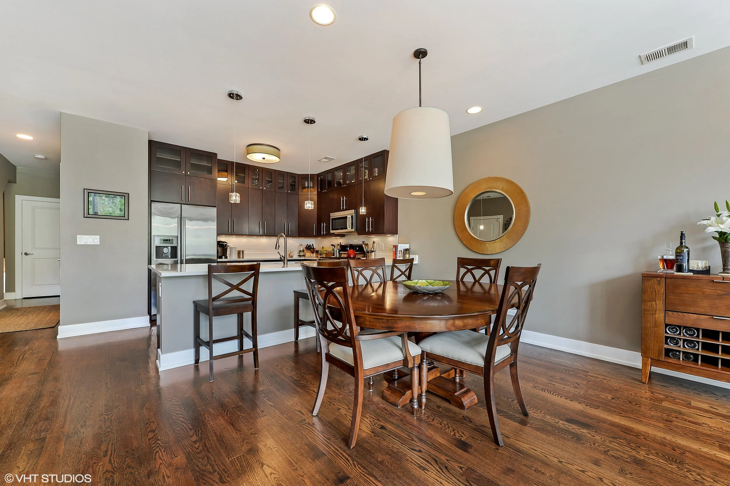 05_2203WestRoscoeSt_2_2_DiningRoom_HiRes.jpg